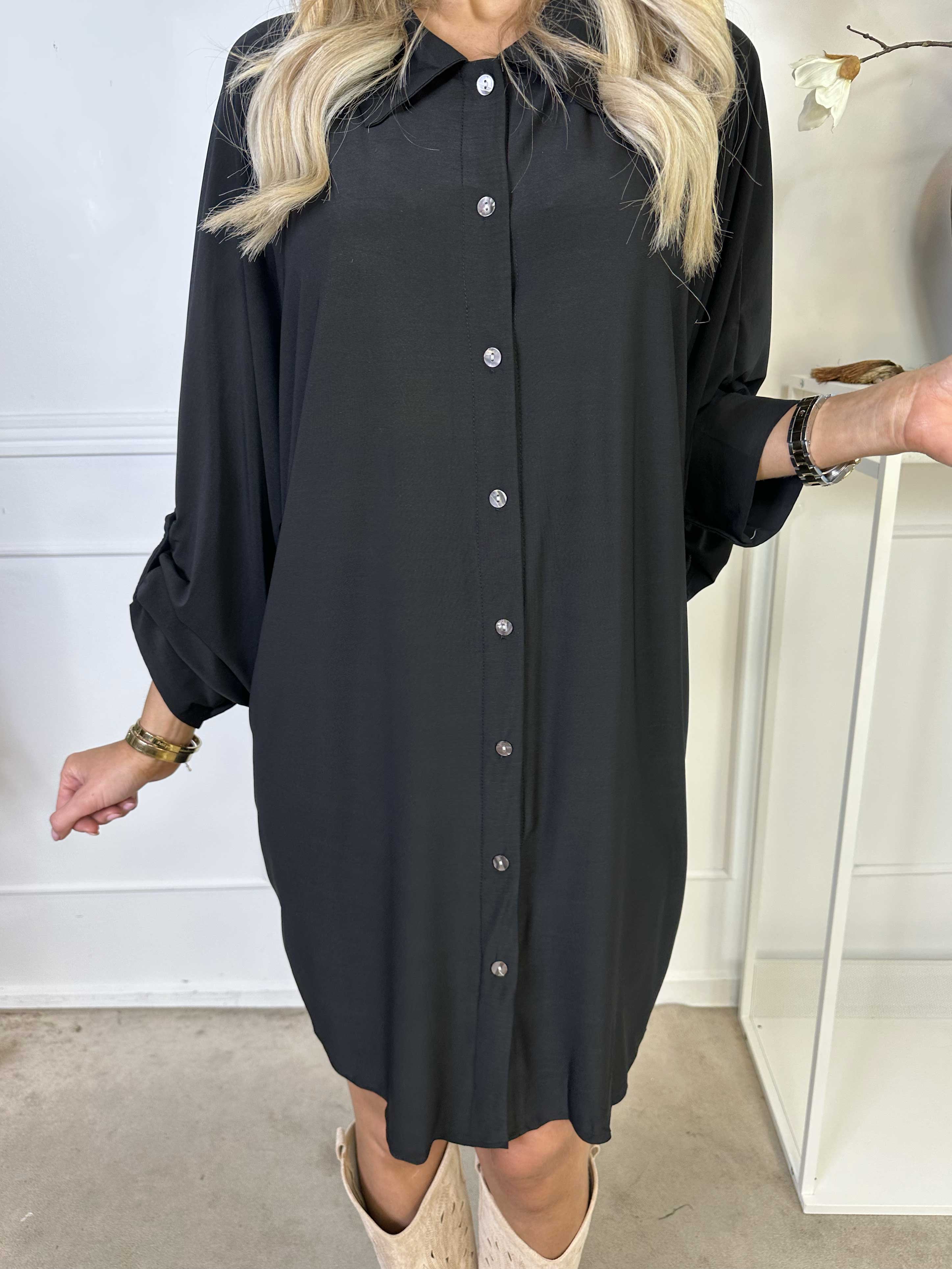 Mia - Enfärgad skjortklänning med resår