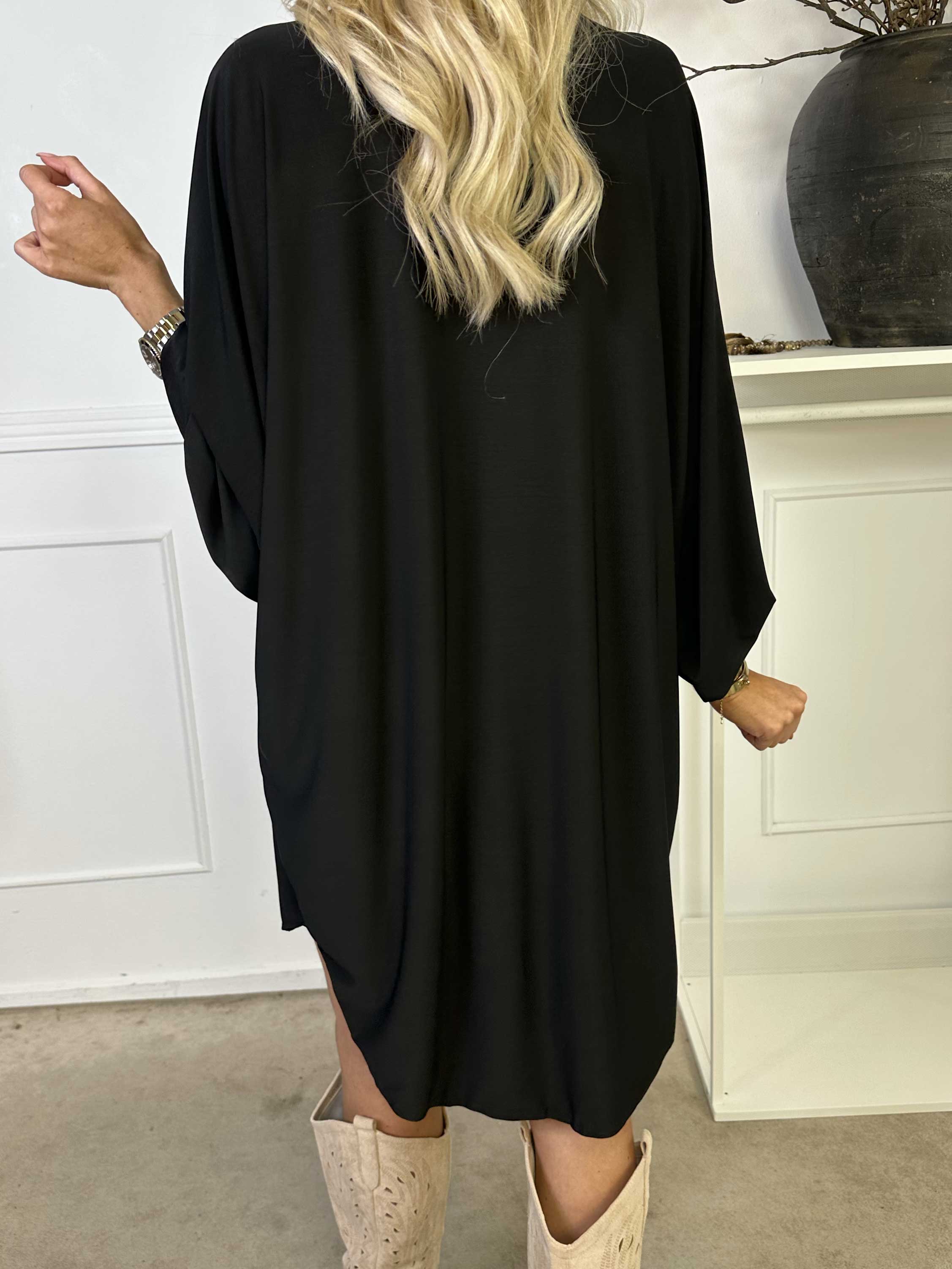 Mia - Enfärgad skjortklänning med resår