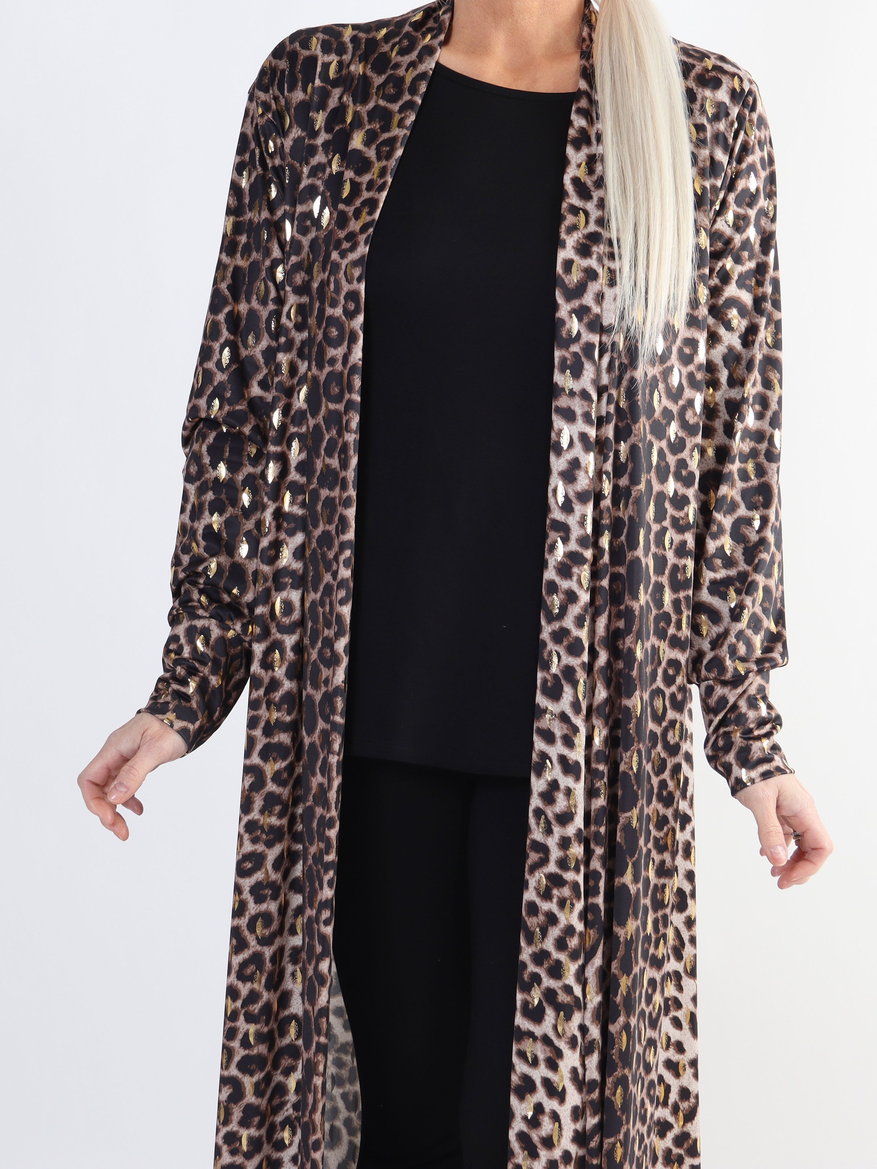 Mikkala Animal - Elastisk plus size kofta med tryck