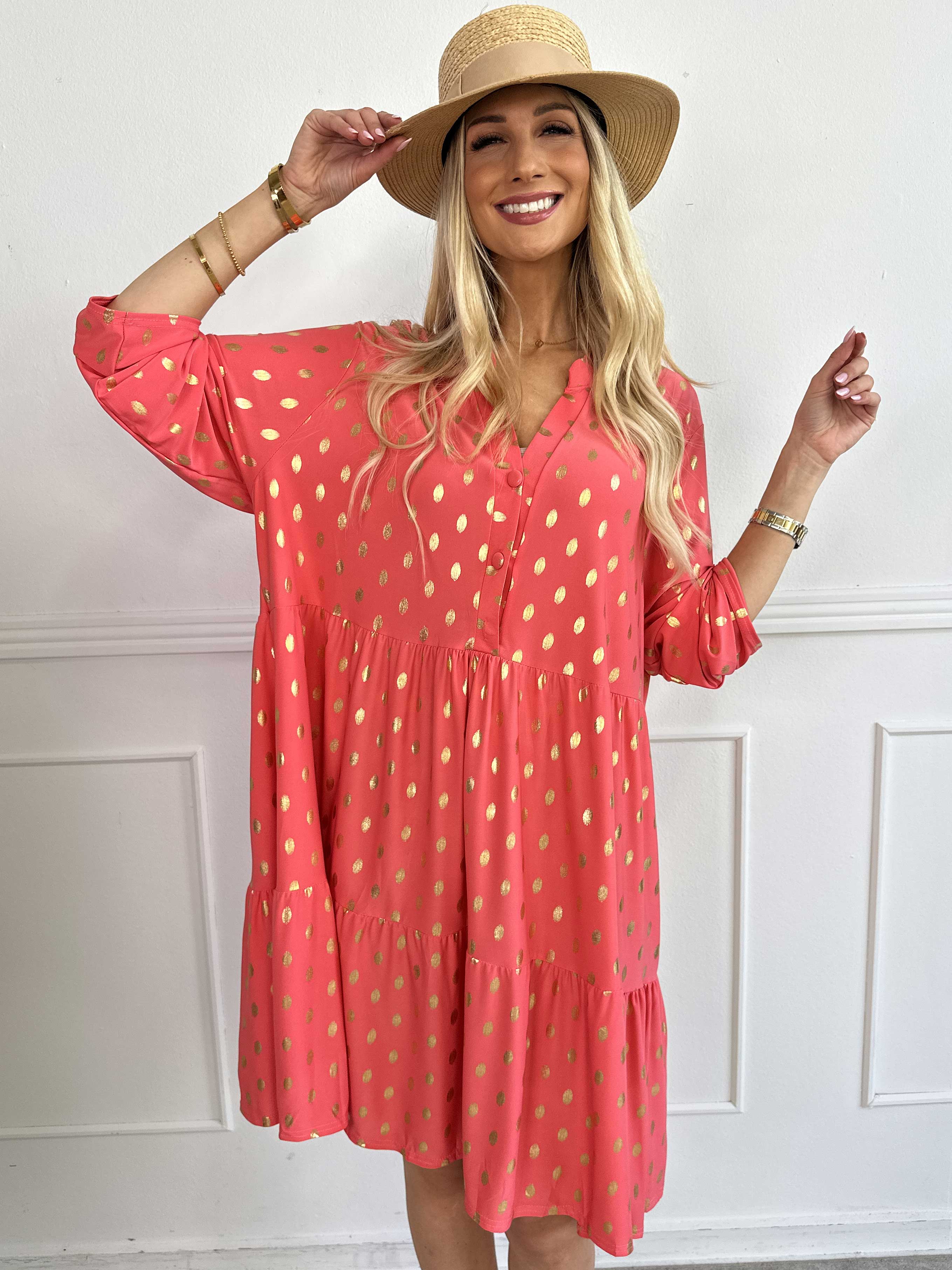 Milano Gold Midi - Elastisk klänning med guldiga prickar och lager på lager look