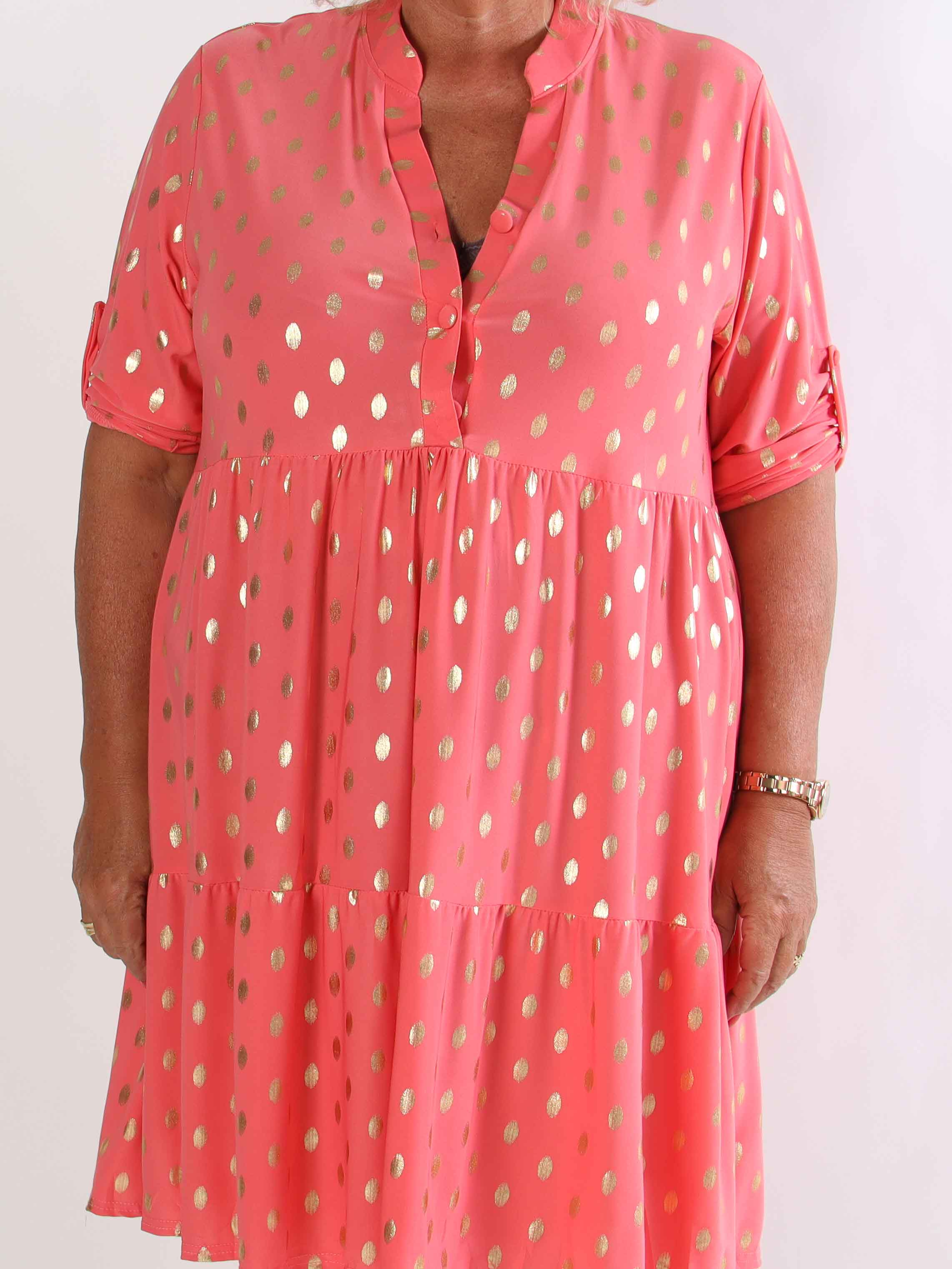 Milano Gold Midi - Plus size klänning med guldiga prickar och lager på lager look