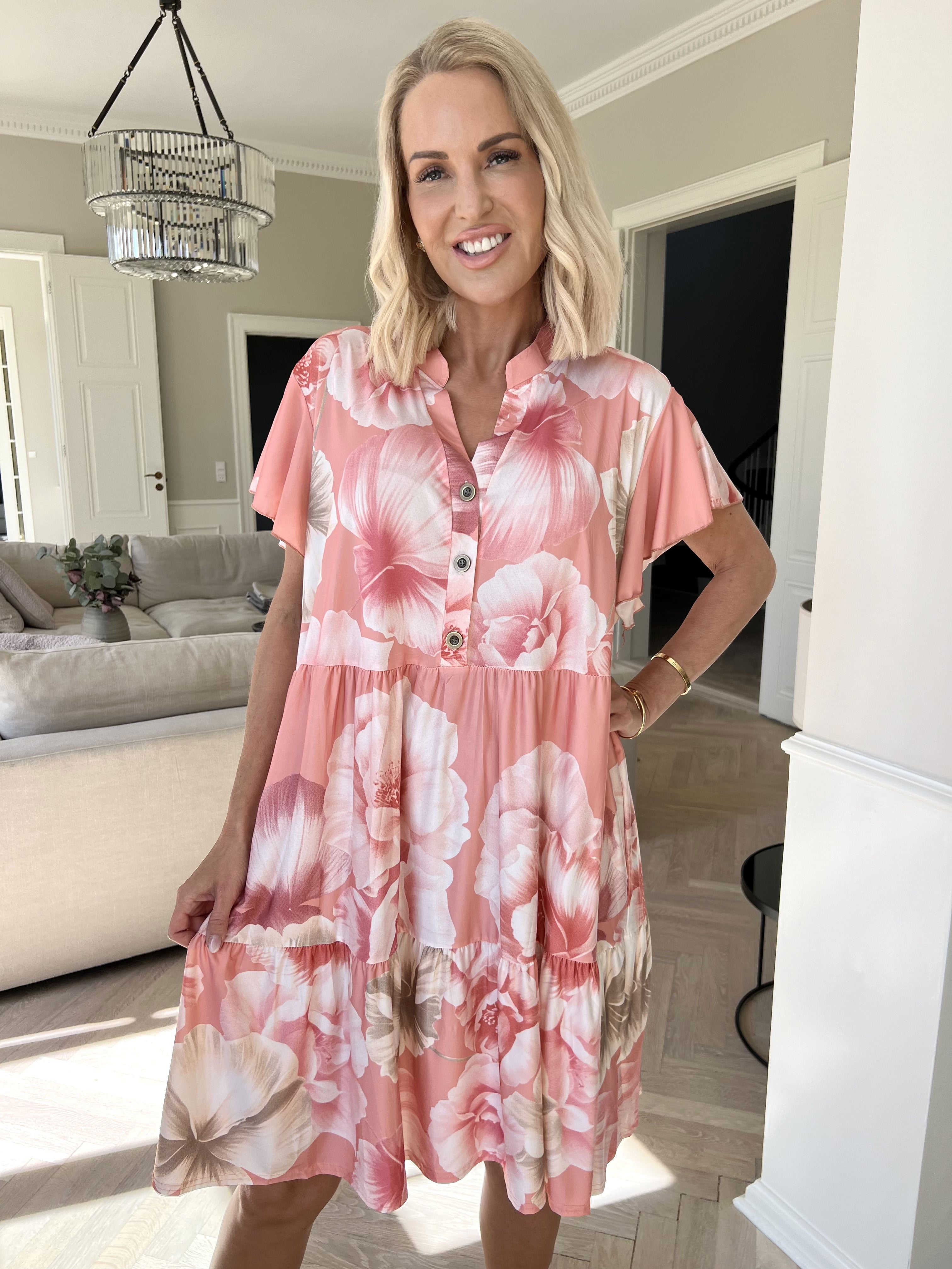 Milano Peony Midi S/S - Blommig klänning med lagerlook