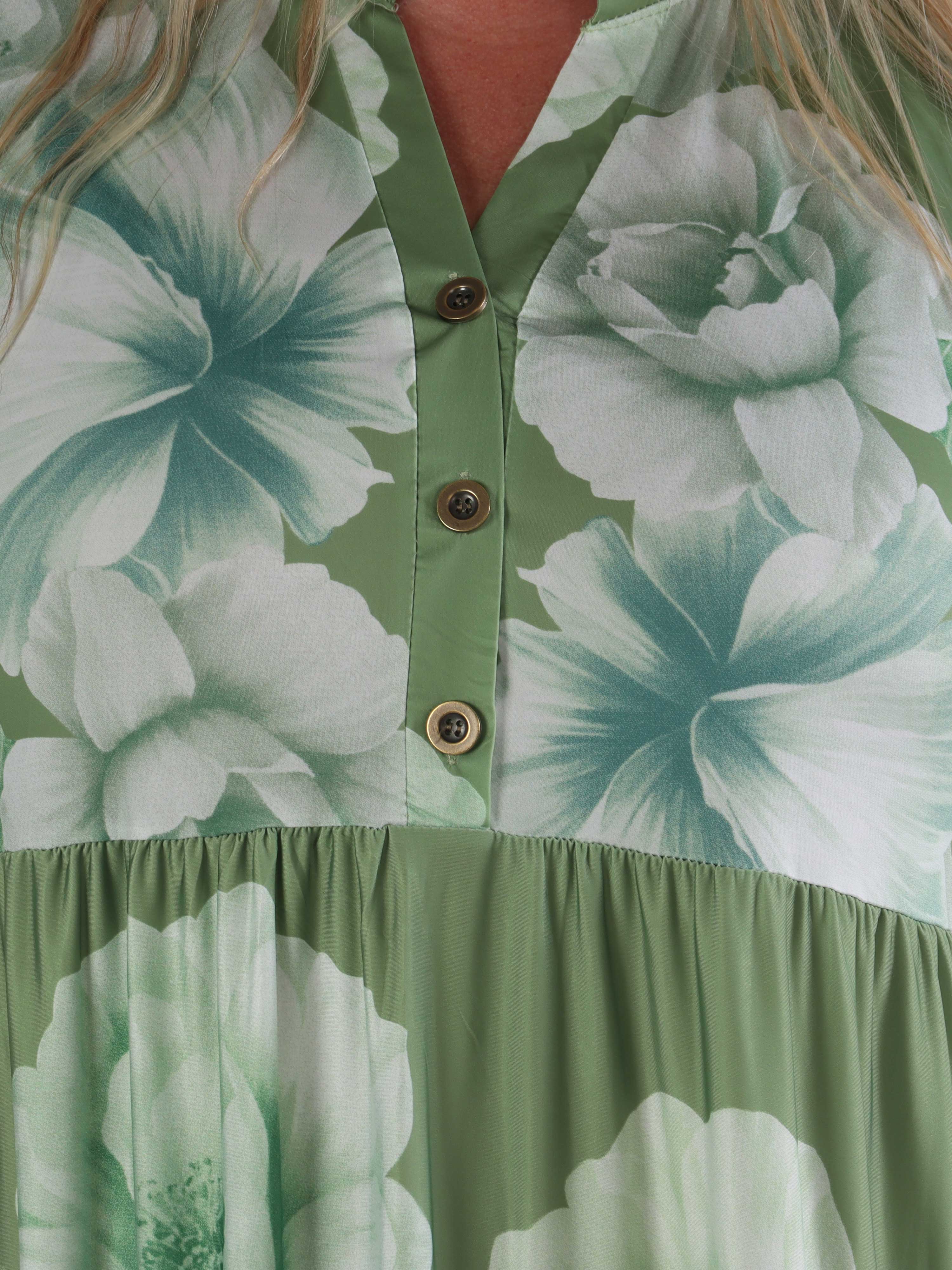 Milano Peony Midi S/S - Blommig plus size klänning med lager på lager look