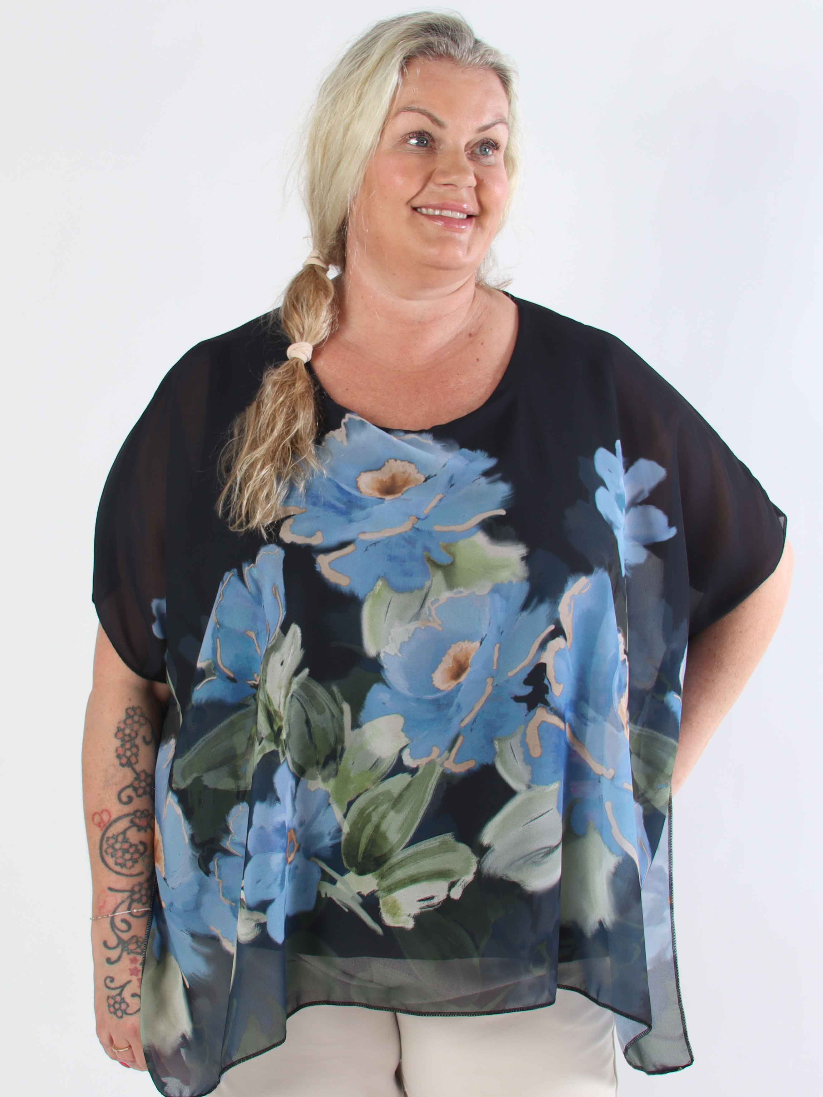 Mirabella Shirt - Plus size-tunika med löst chiffonglager med blommiga motiv