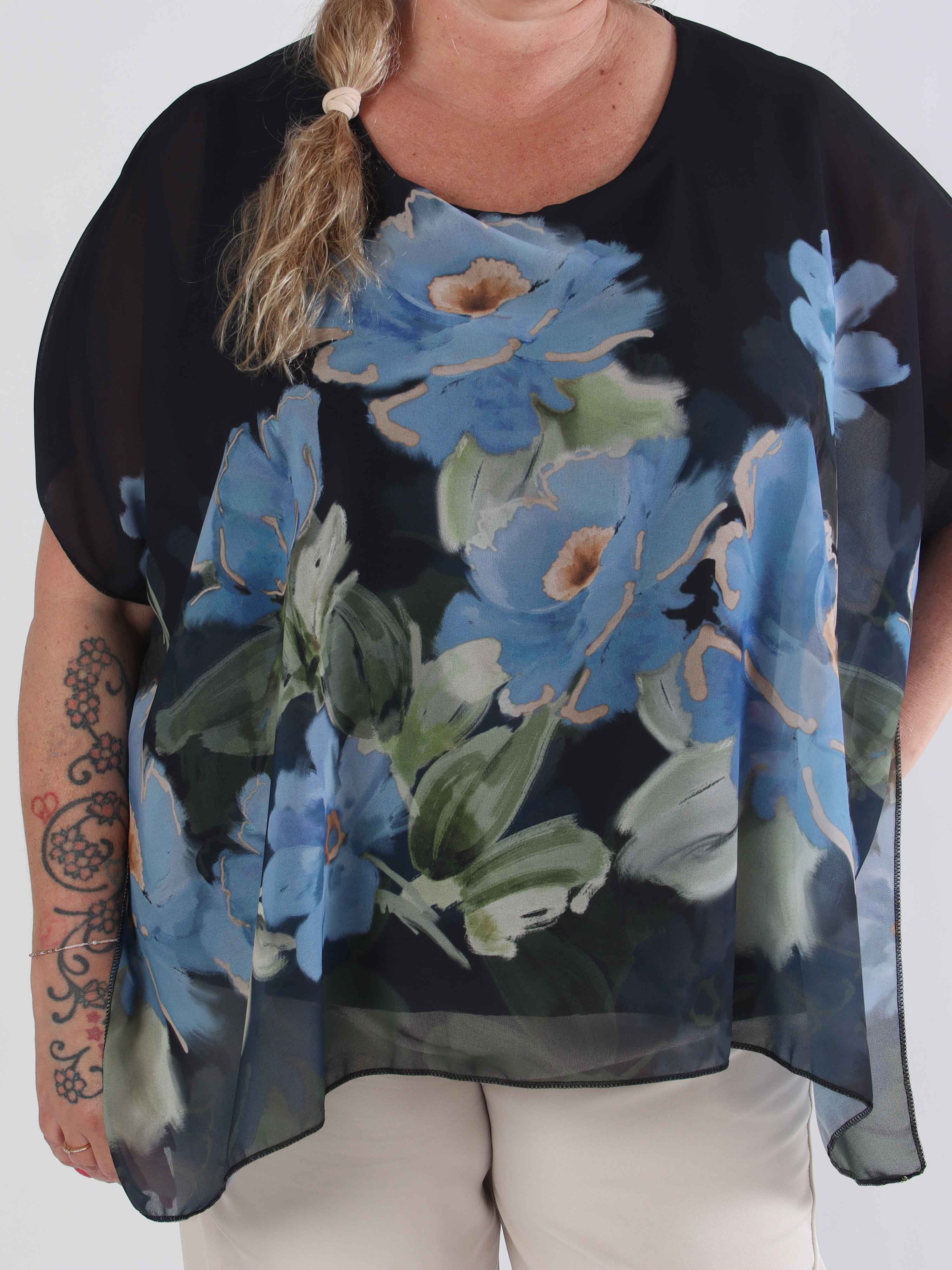 Mirabella Shirt - Plus size-tunika med löst chiffonglager med blommiga motiv