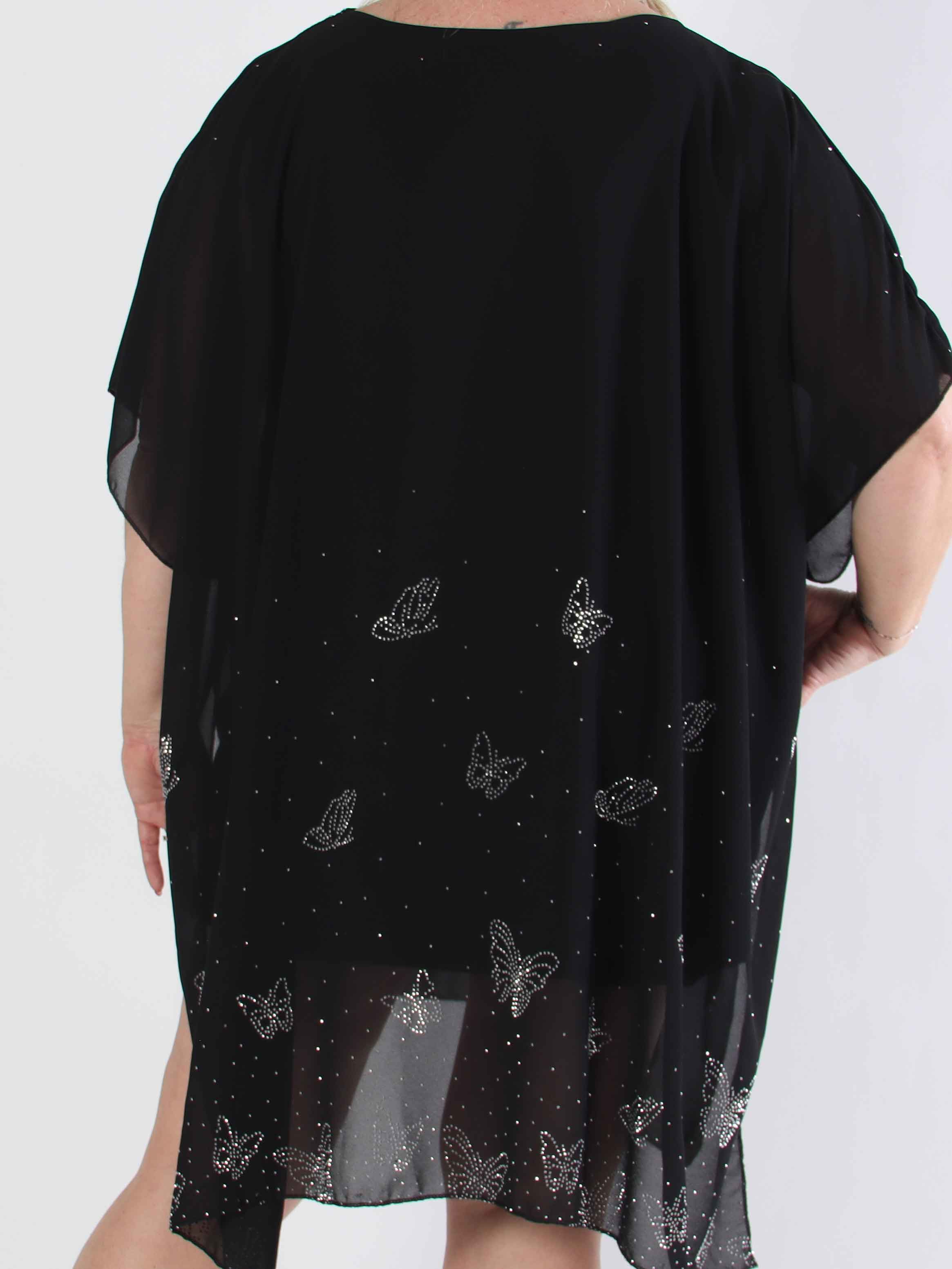 Mirabella Crystal - Tunikaklänning i plus size med chiffonglager och skenbart släp