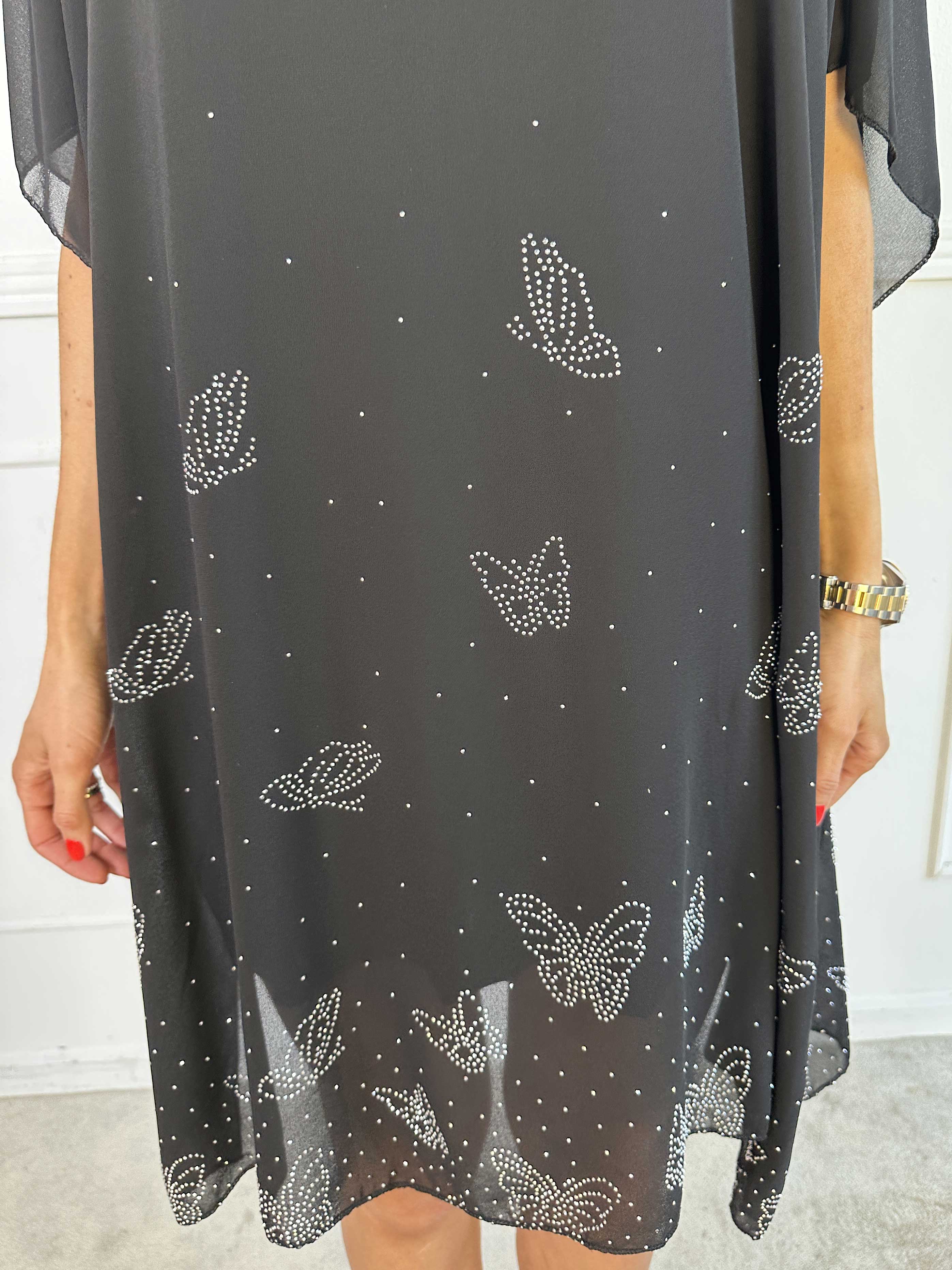 Mirabella Crystal - Tunikaklänning med chiffonglager med fuskpälskant och underkjol i viskos