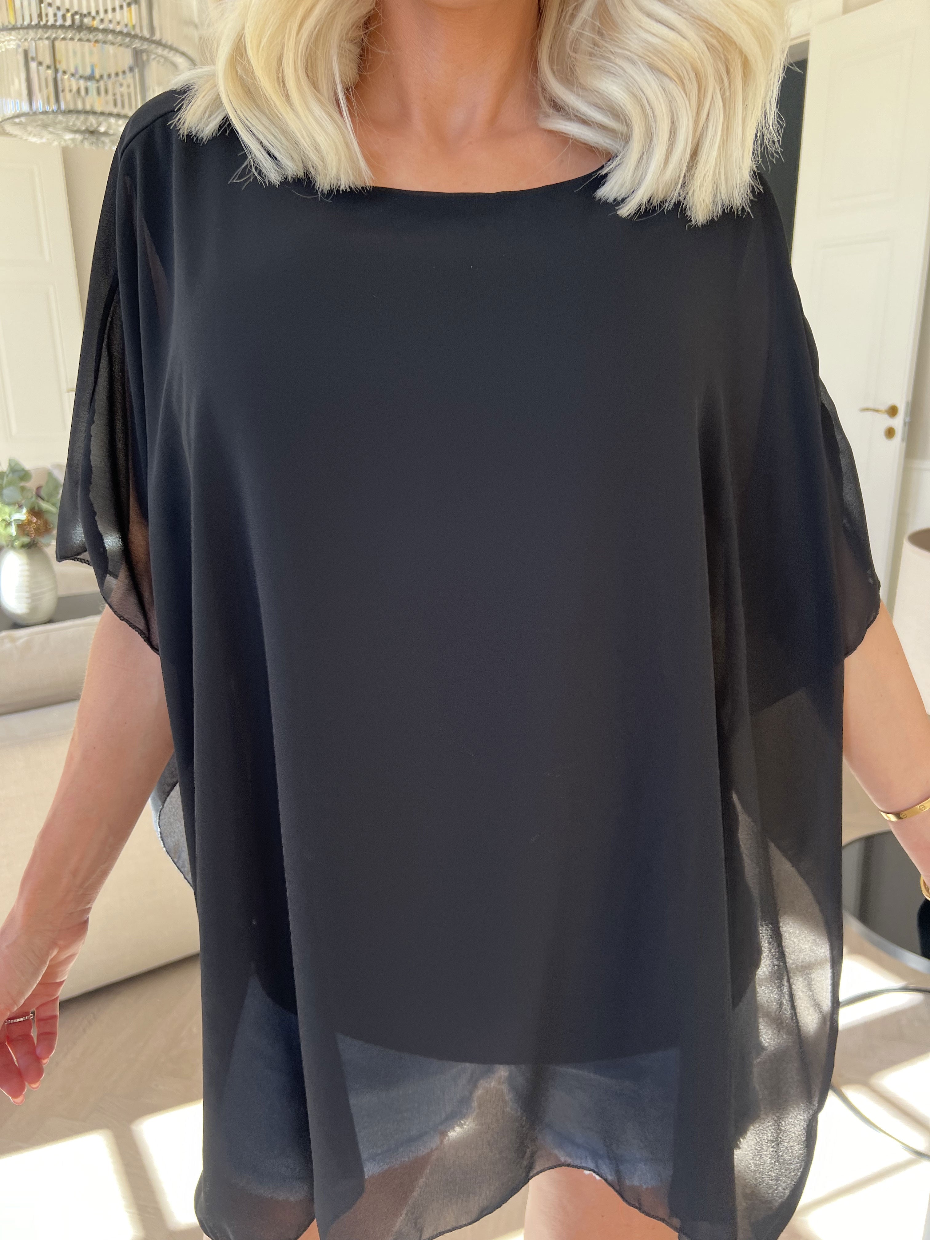 Mirabella Plain Shirt - Söt tunika med löst chiffonglager