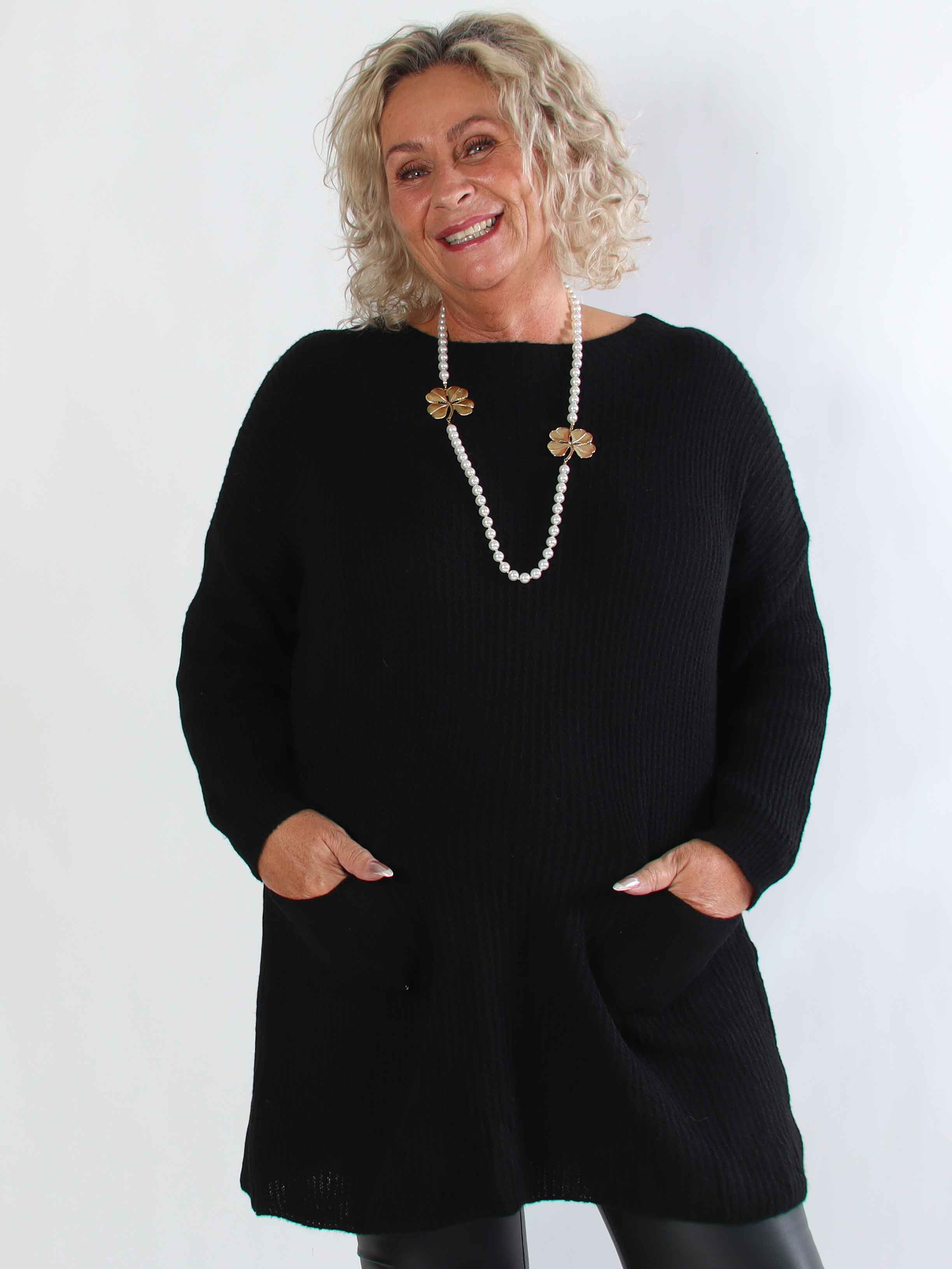 Miranda - Stickad plus size klänning med fickor framtill