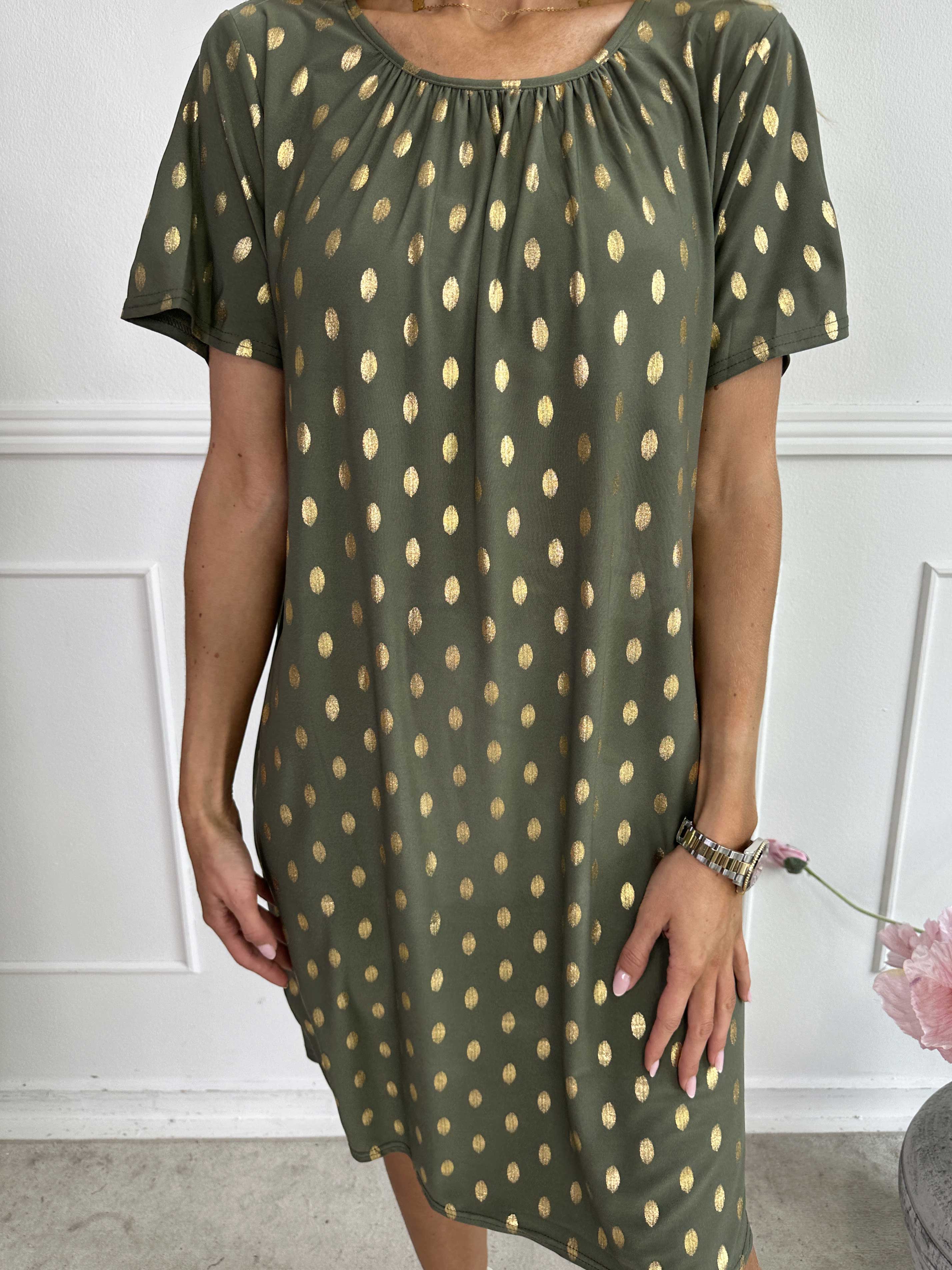 Miravi Gold - Løs kjole i elastisk stof med guld dutter