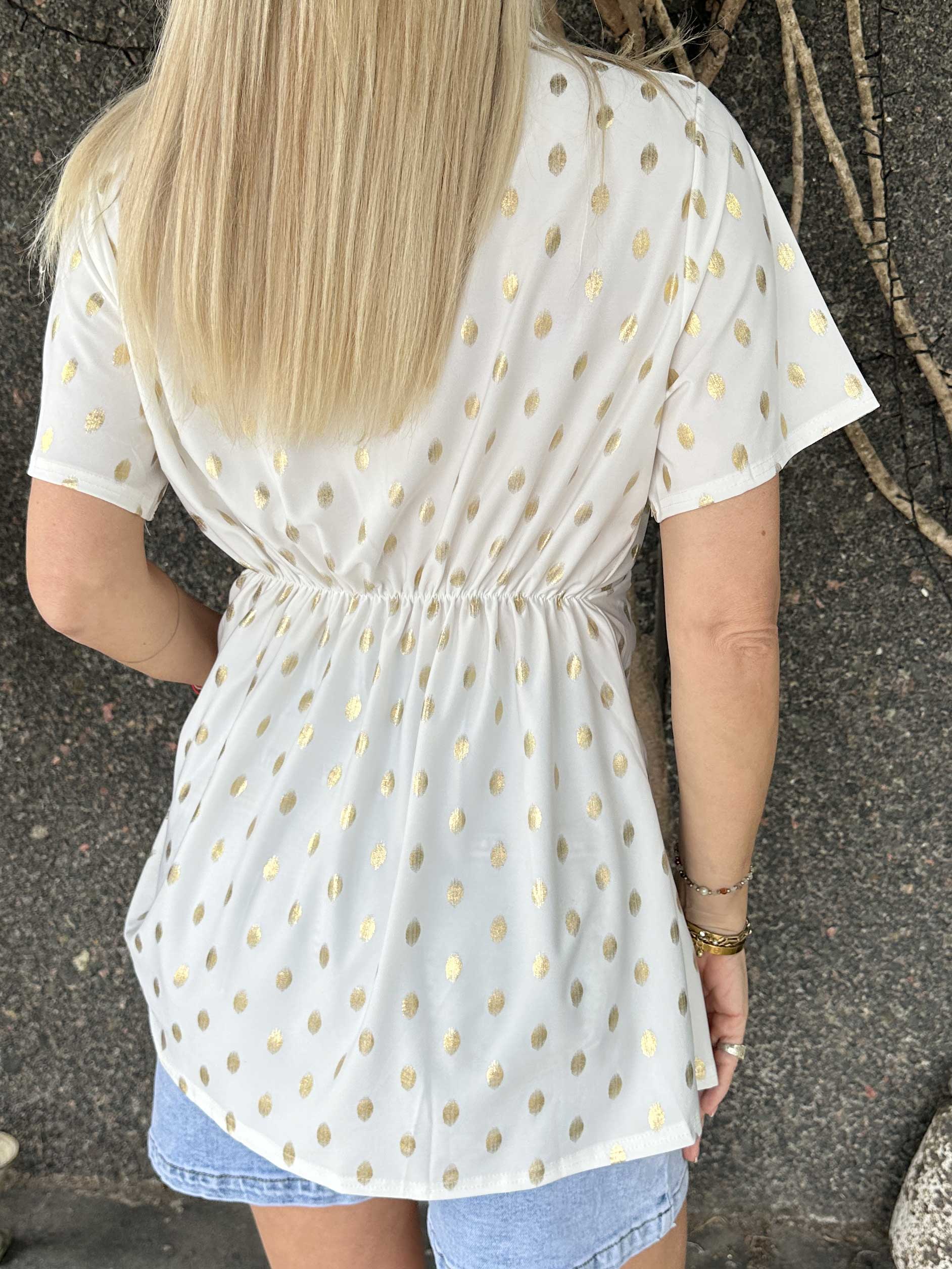 Molly Dot Shirt - Elastisk blus med fin knytdetalj framtill