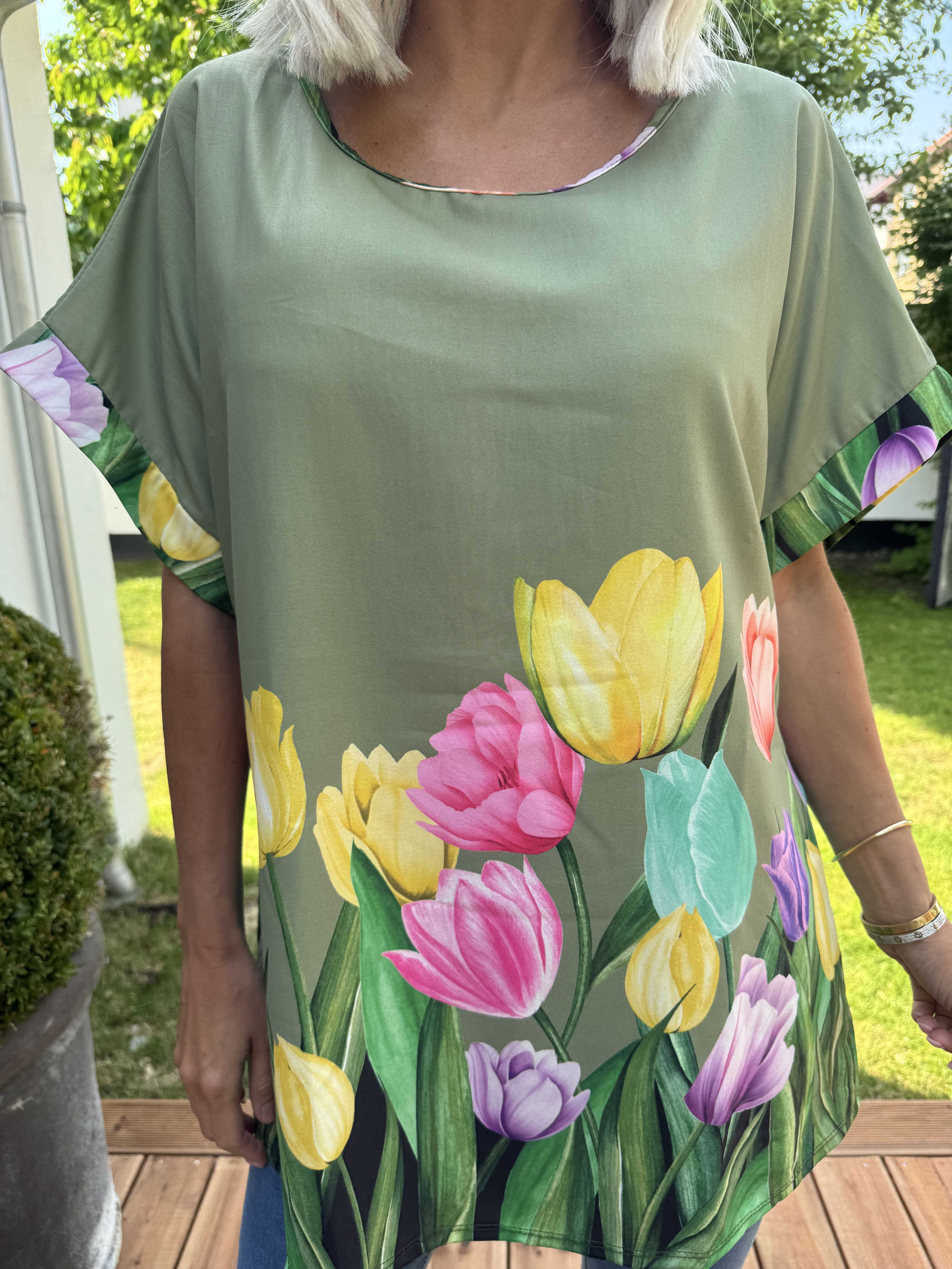 Montana - Blus med kort ärm och tulpanmotiv