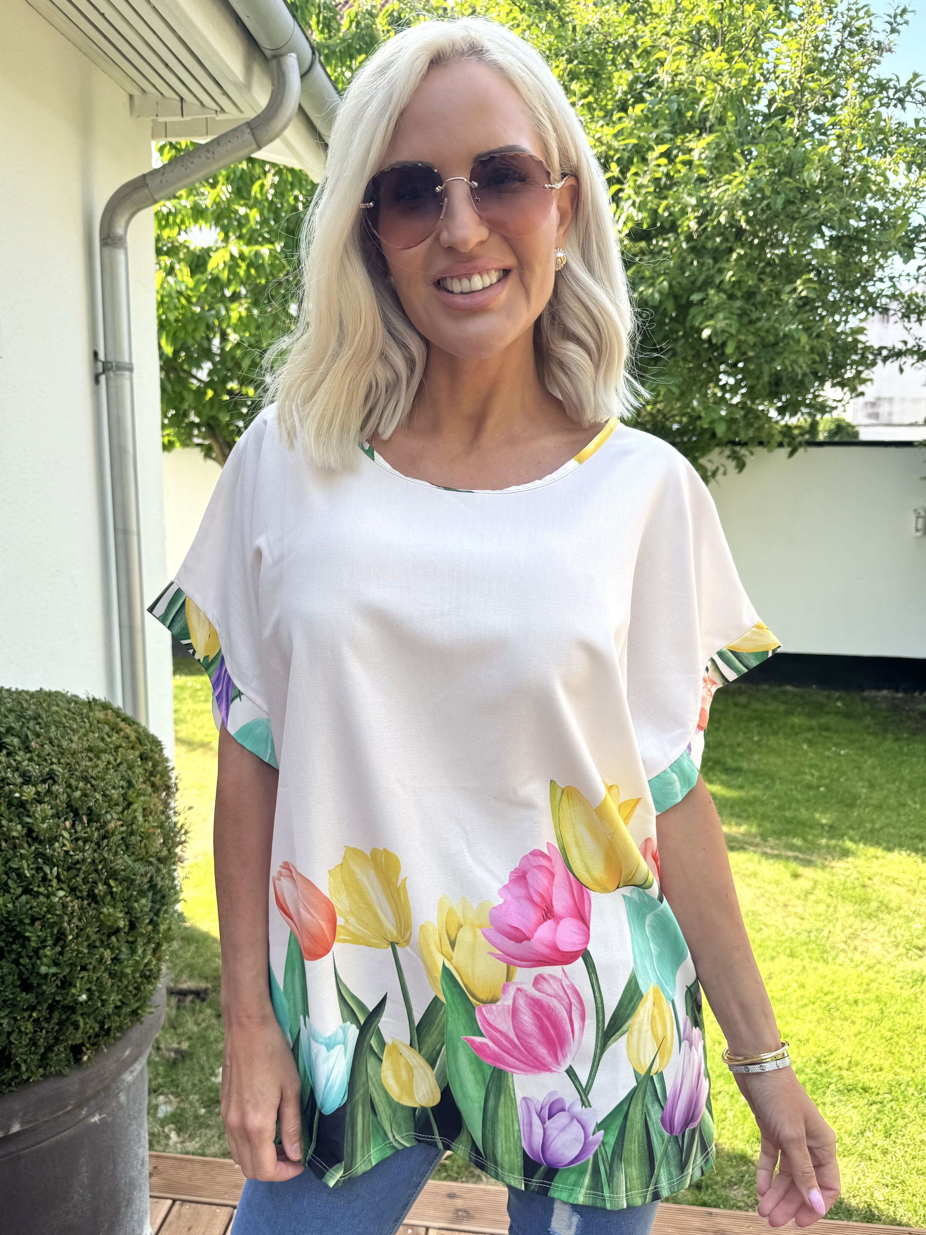 Montana - Blus med kort ärm och tulpanmotiv