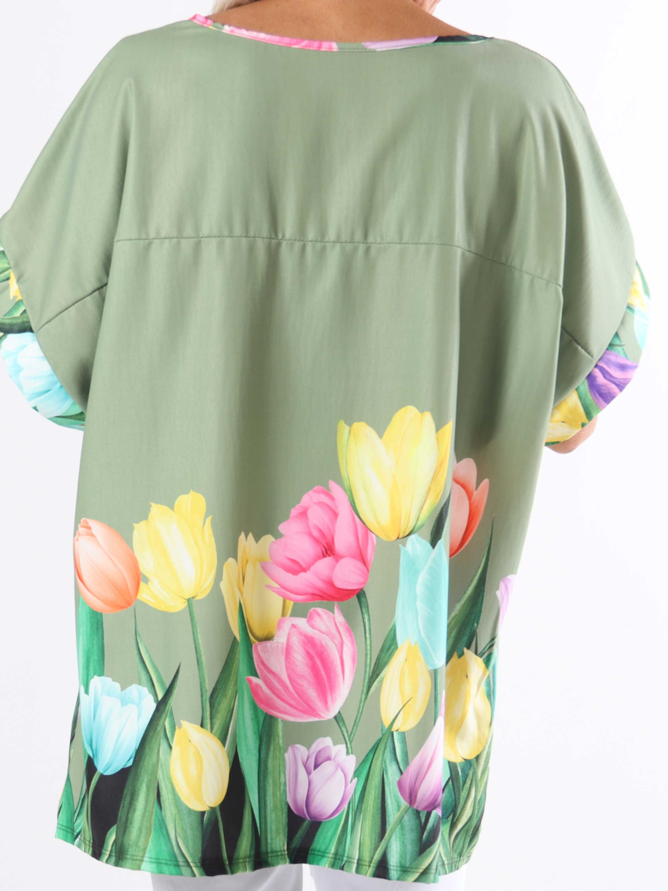 Montana - Plus size-blus med korta ärmar och tulpanmotiv