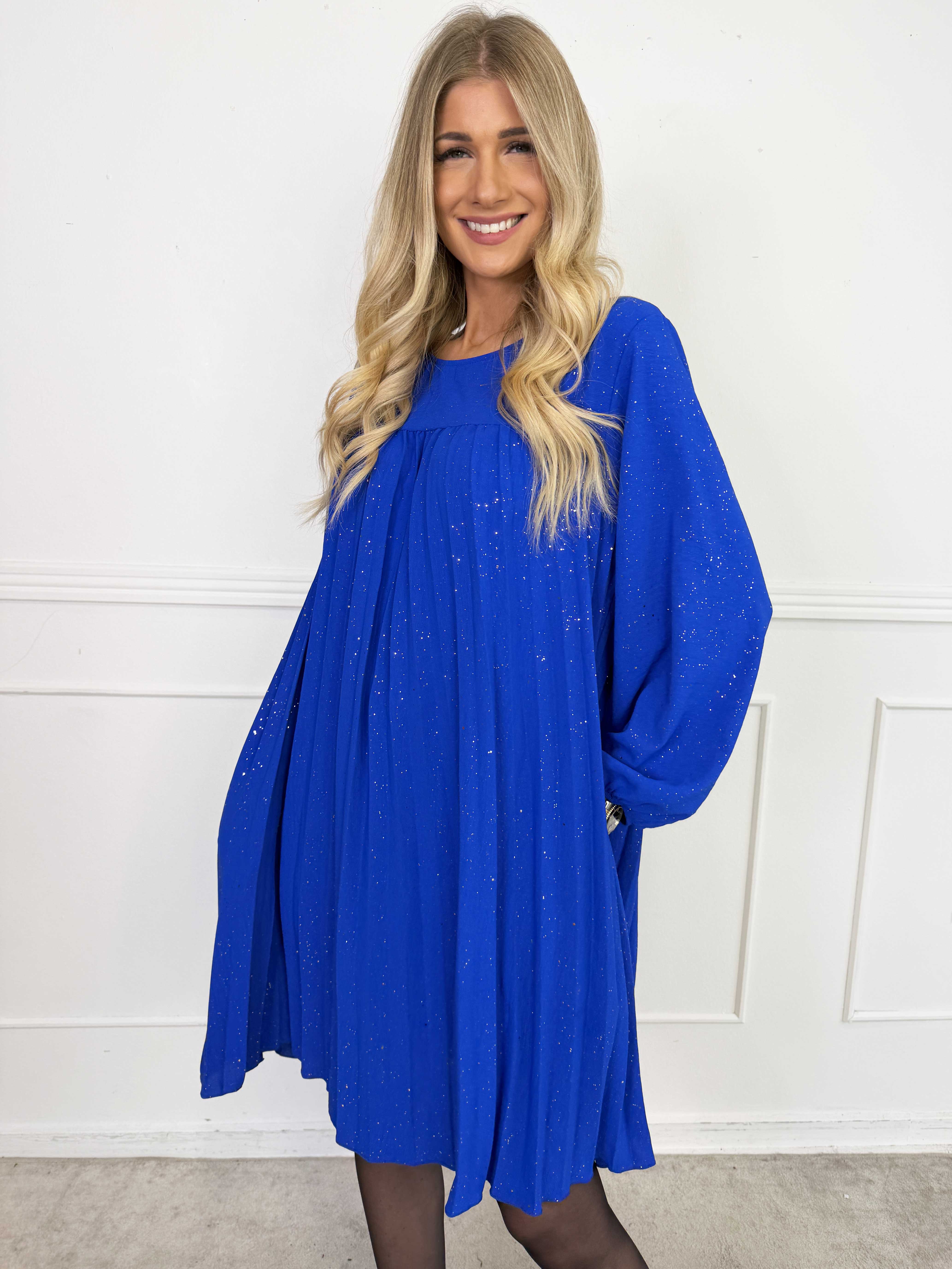 Nancy Glitter Short L/S - Plisserad klänning med fickor och glitter