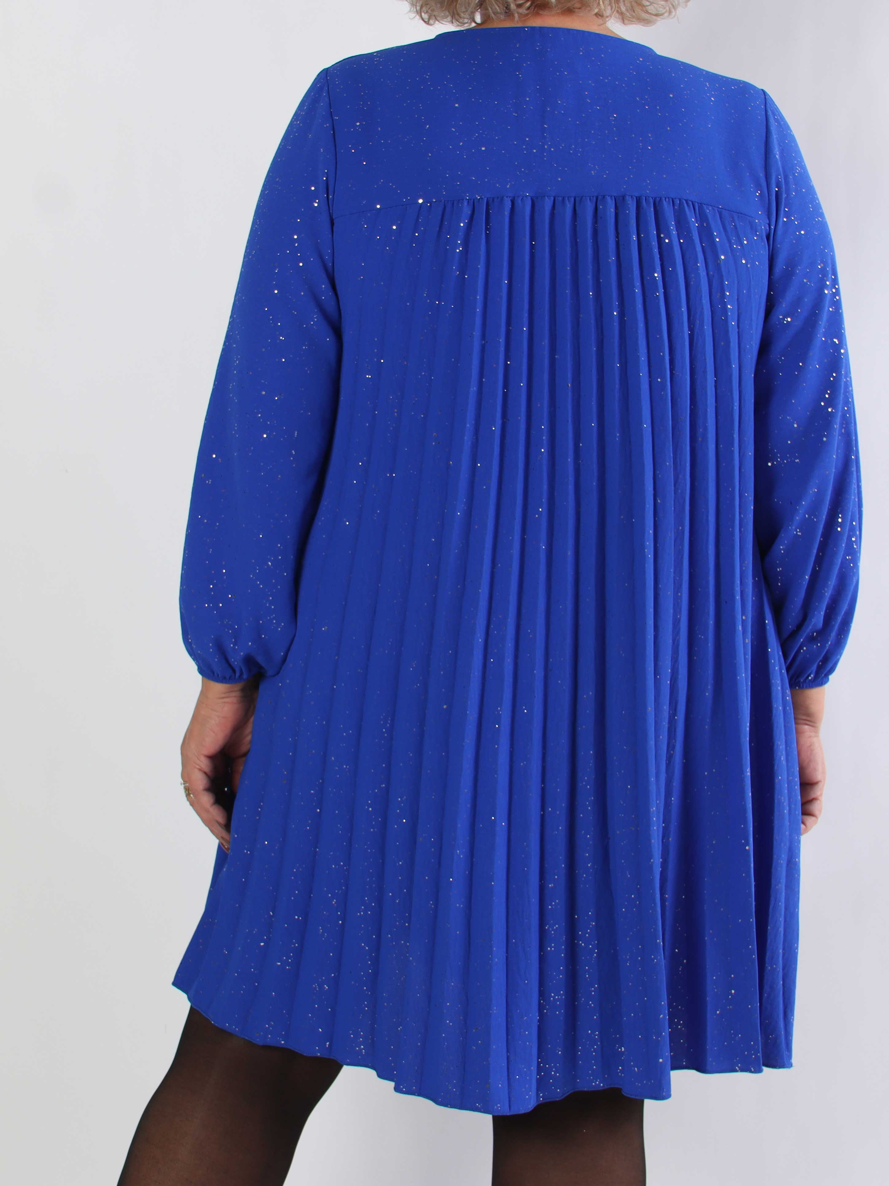 Nancy Glitter Short L/S - Plisserad plus size klänning med fickor och glitter