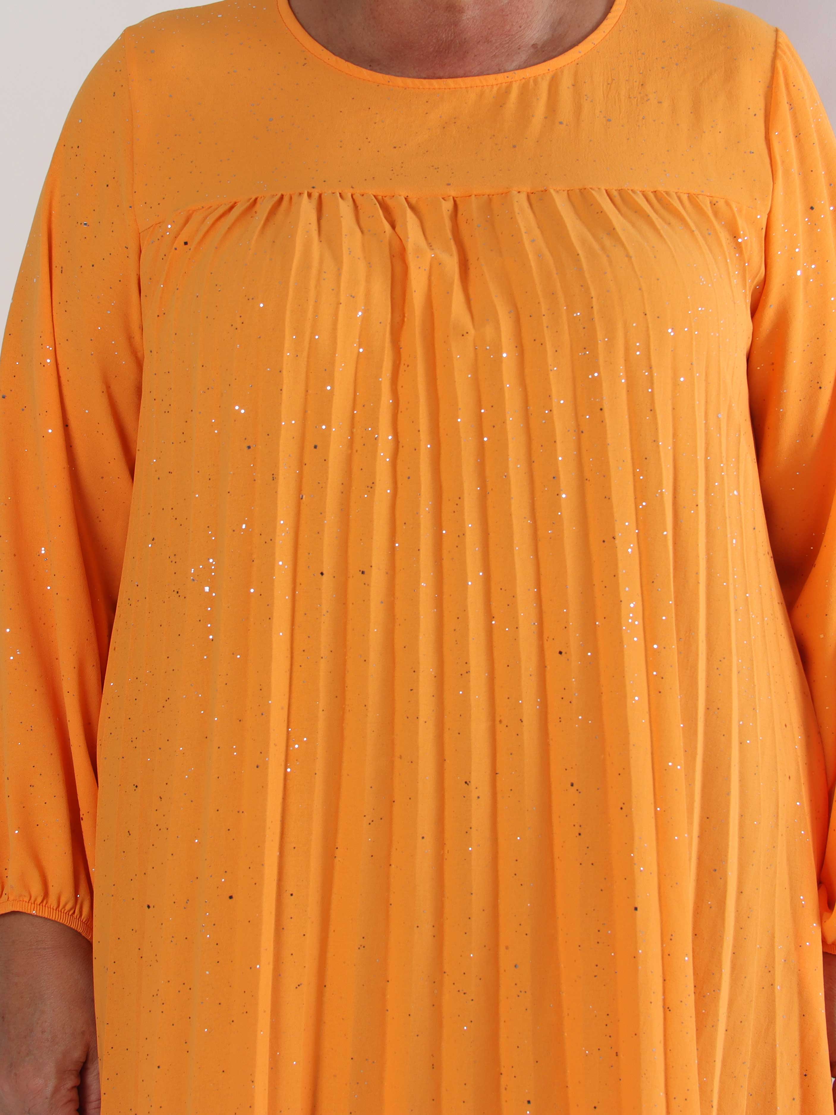 Nancy Glitter Short L/S - Plisserad plus size klänning med fickor och glitter