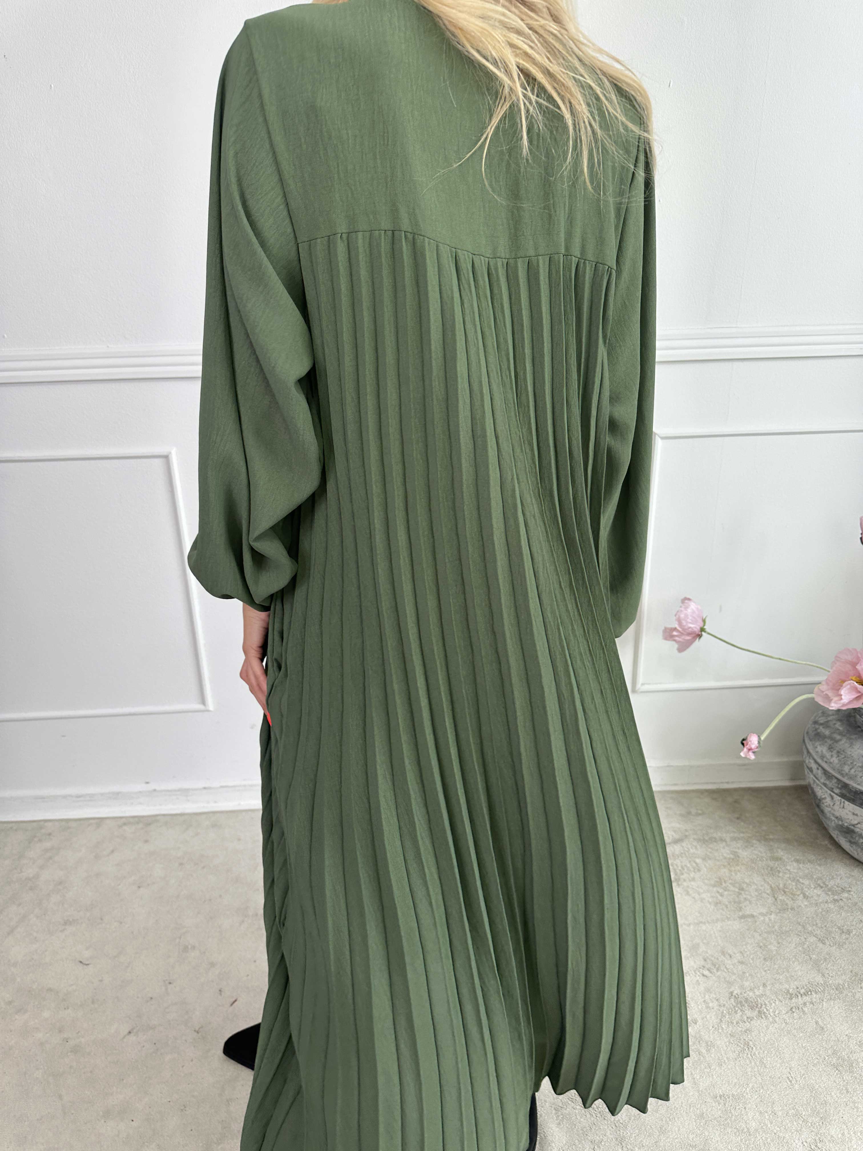 Nancy Long Sleeve - Lång klänning med plissering och fickor