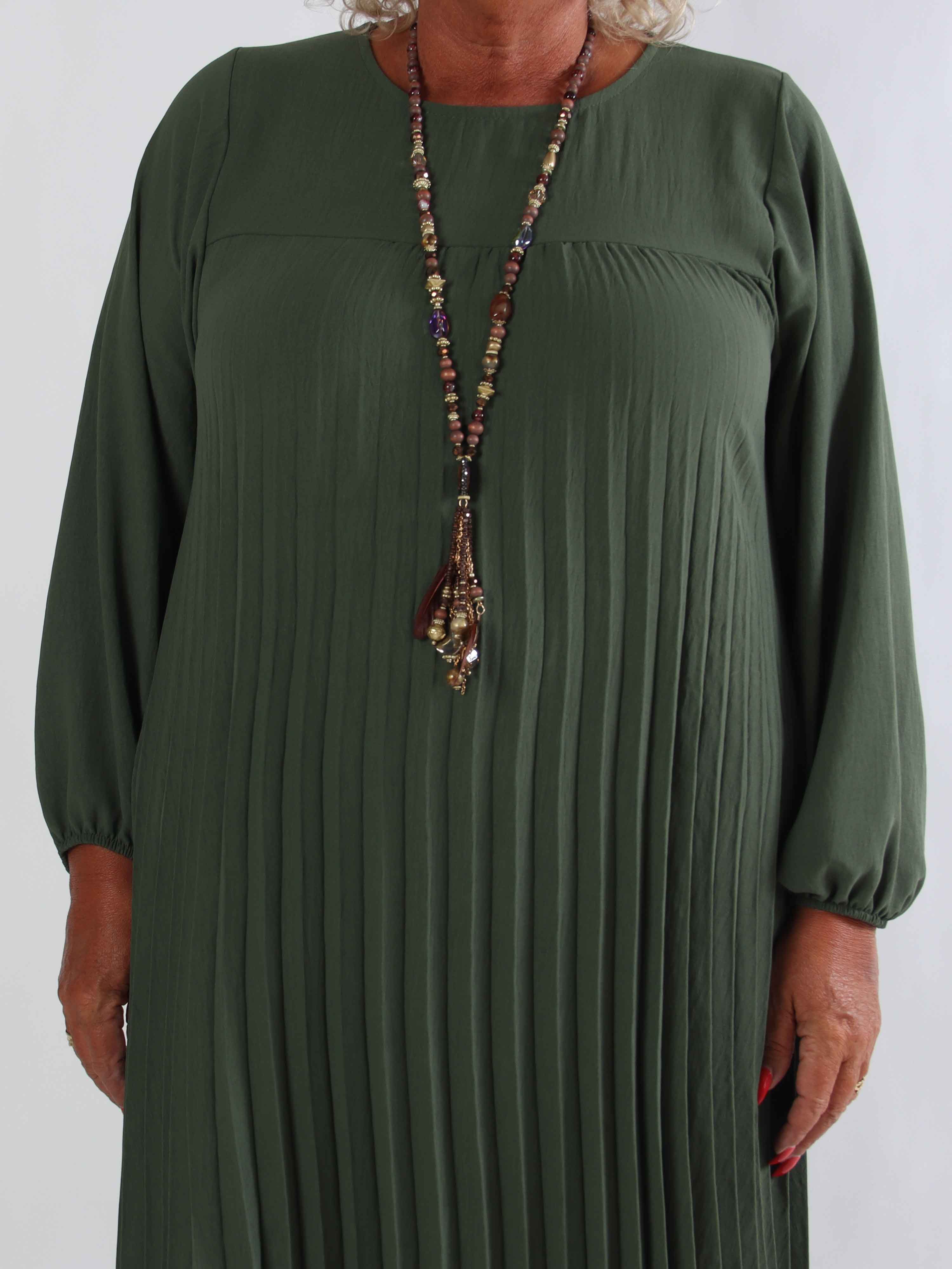 Nancy Long Sleeve - Lång plus size klänning med plissering och fickor