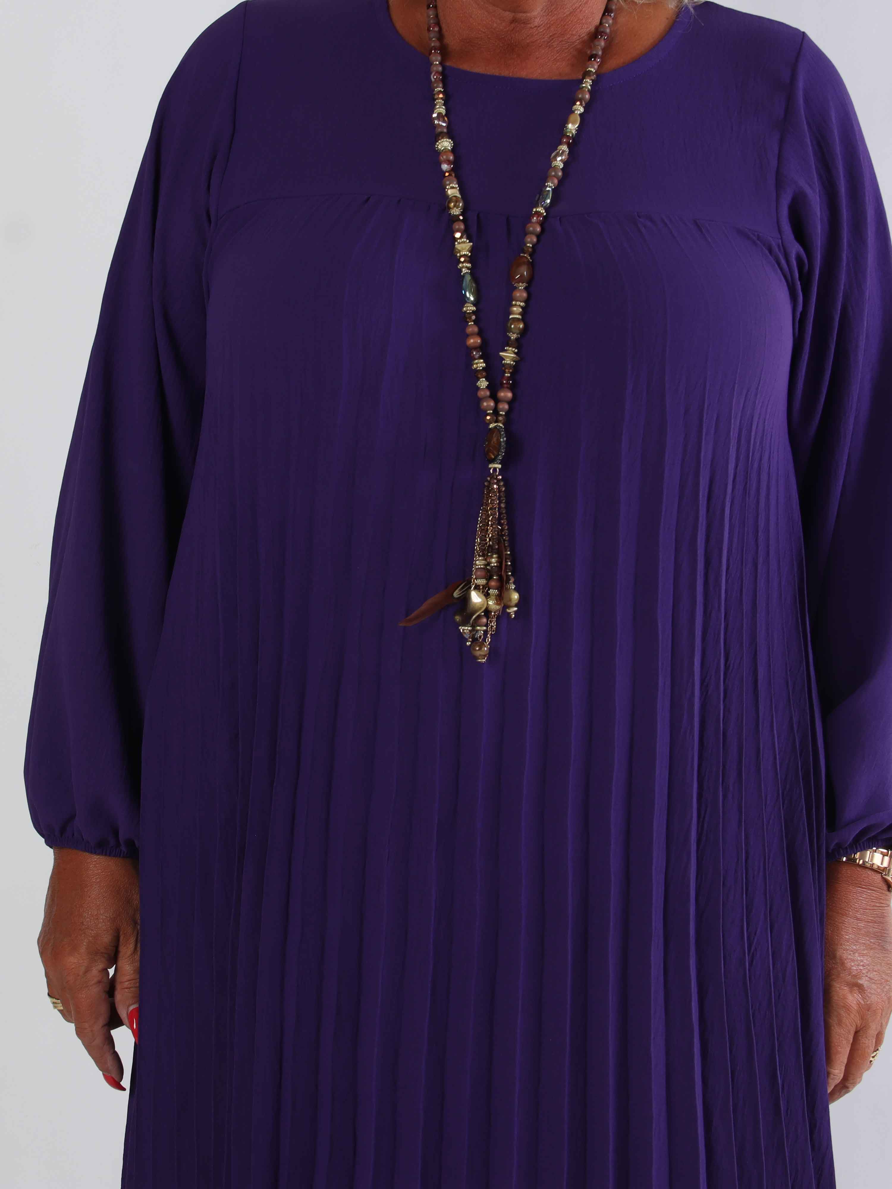 Nancy Long Sleeve - Lång plus size klänning med plissering och fickor