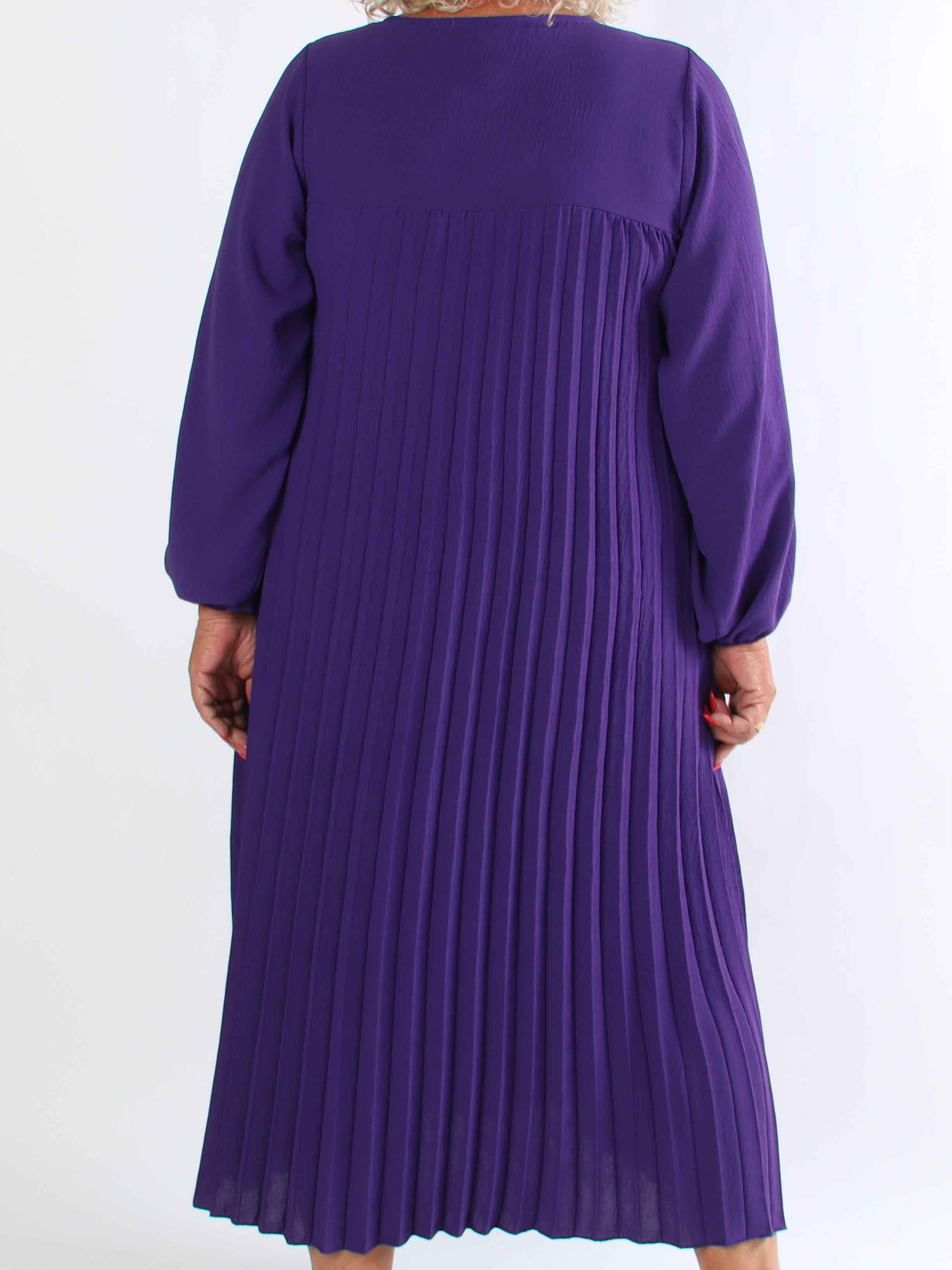 Nancy Long Sleeve - Lång plus size klänning med plissering och fickor