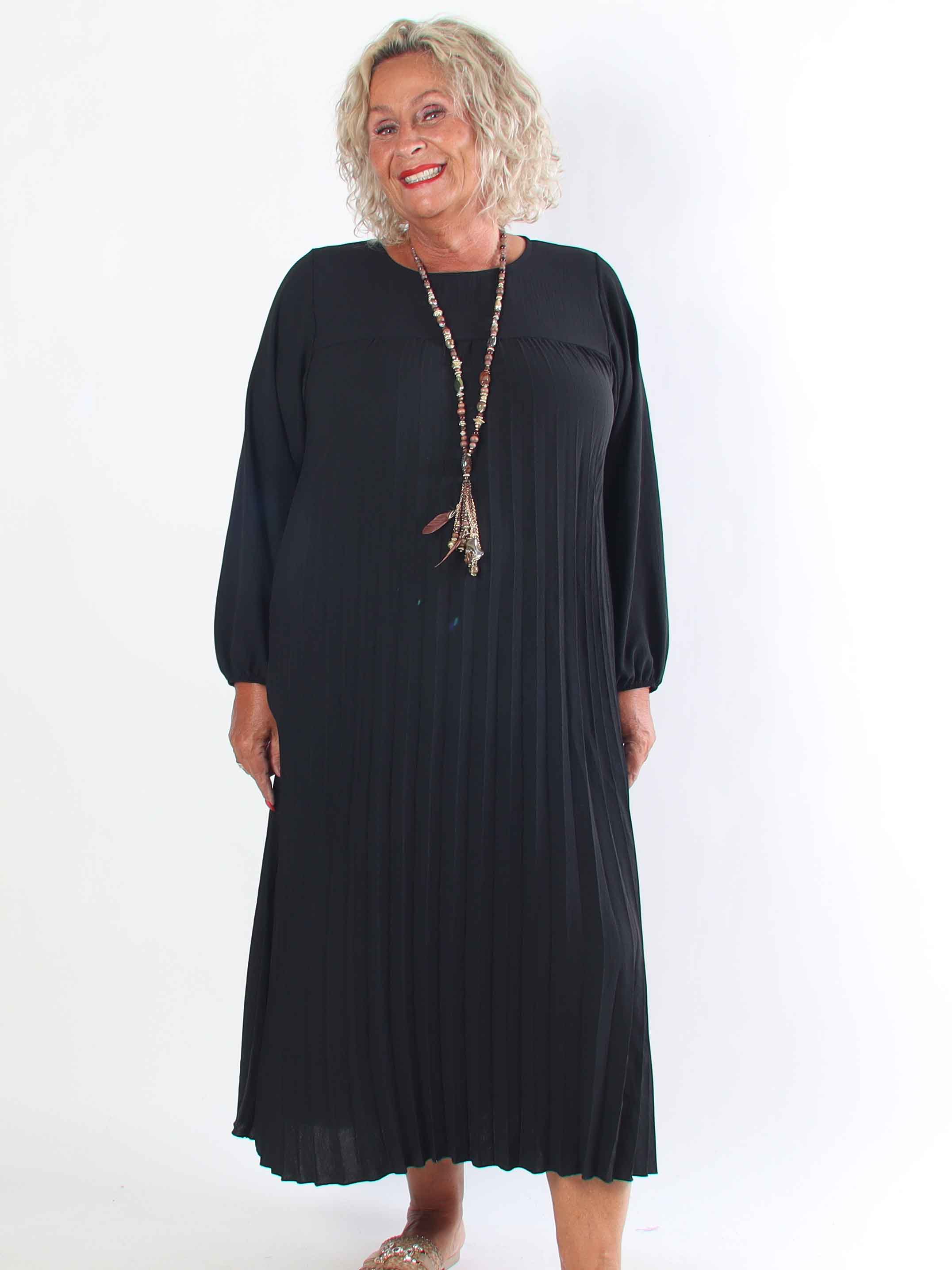 Nancy Long Sleeve - Lång plus size klänning med plissering och fickor