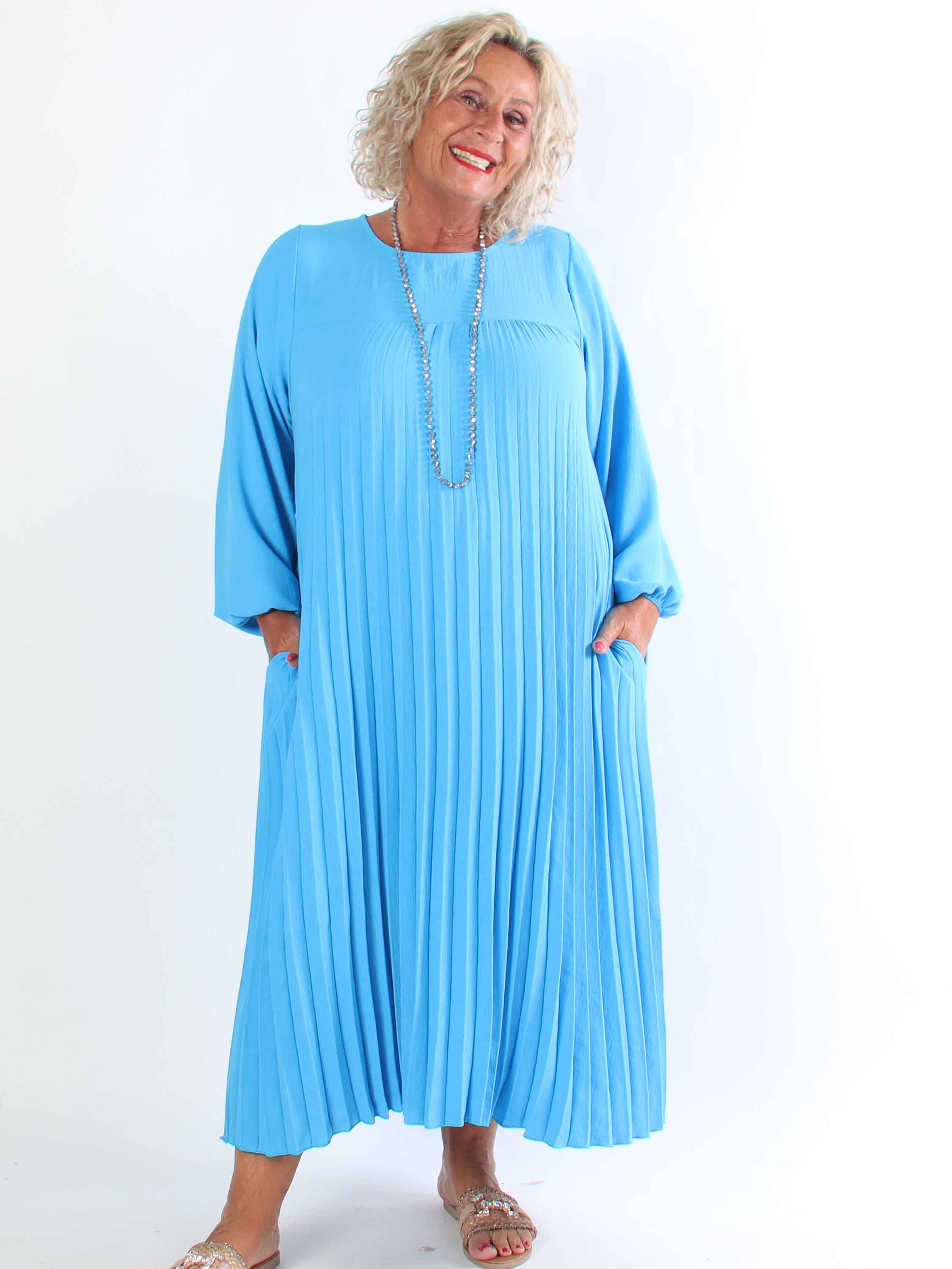 Nancy Long Sleeve - Lång plus size klänning med plissering och fickor