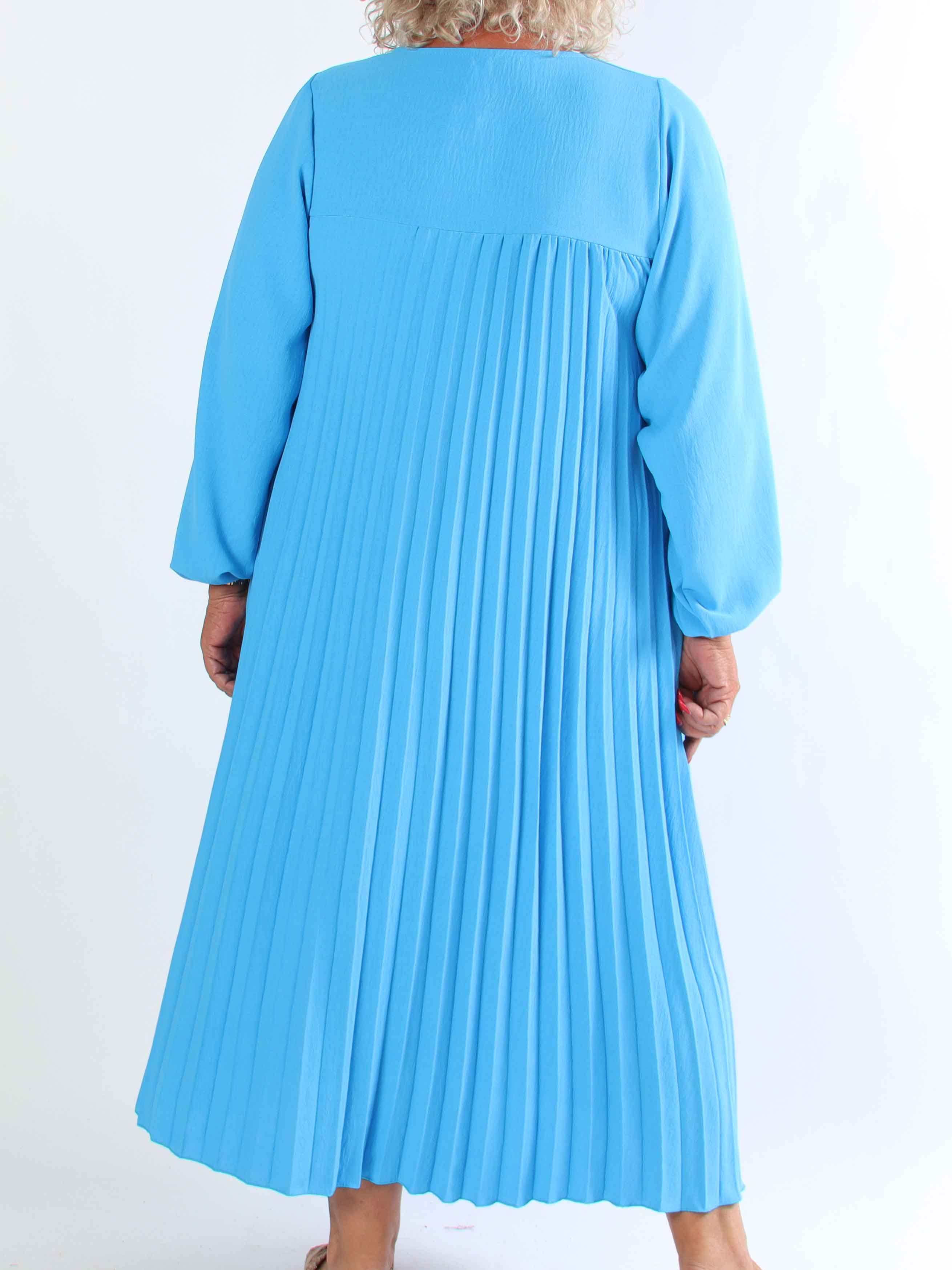 Nancy Long Sleeve - Lång plus size klänning med plissering och fickor