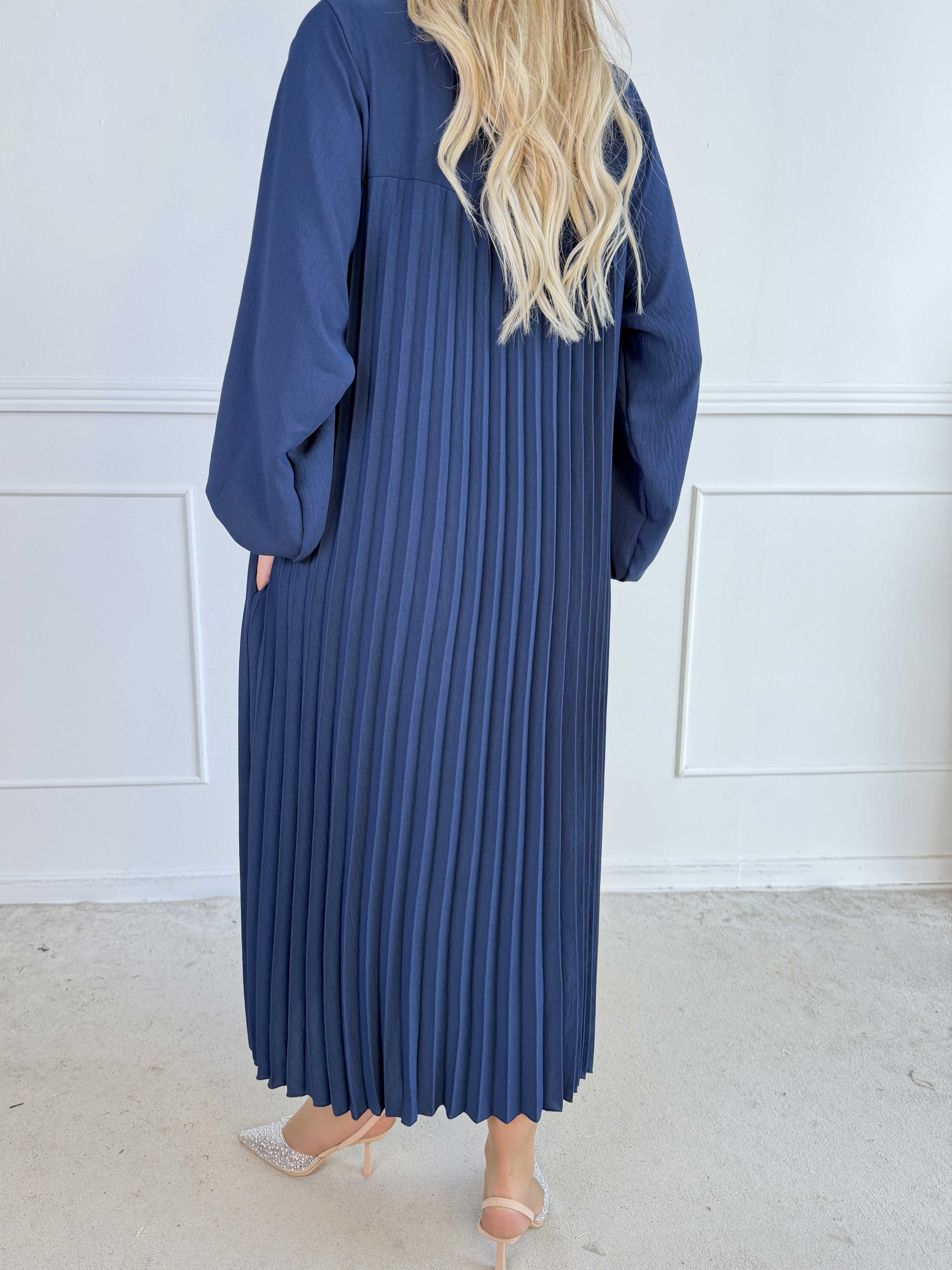 Nancy Long Sleeve - Lång klänning med plissering och fickor