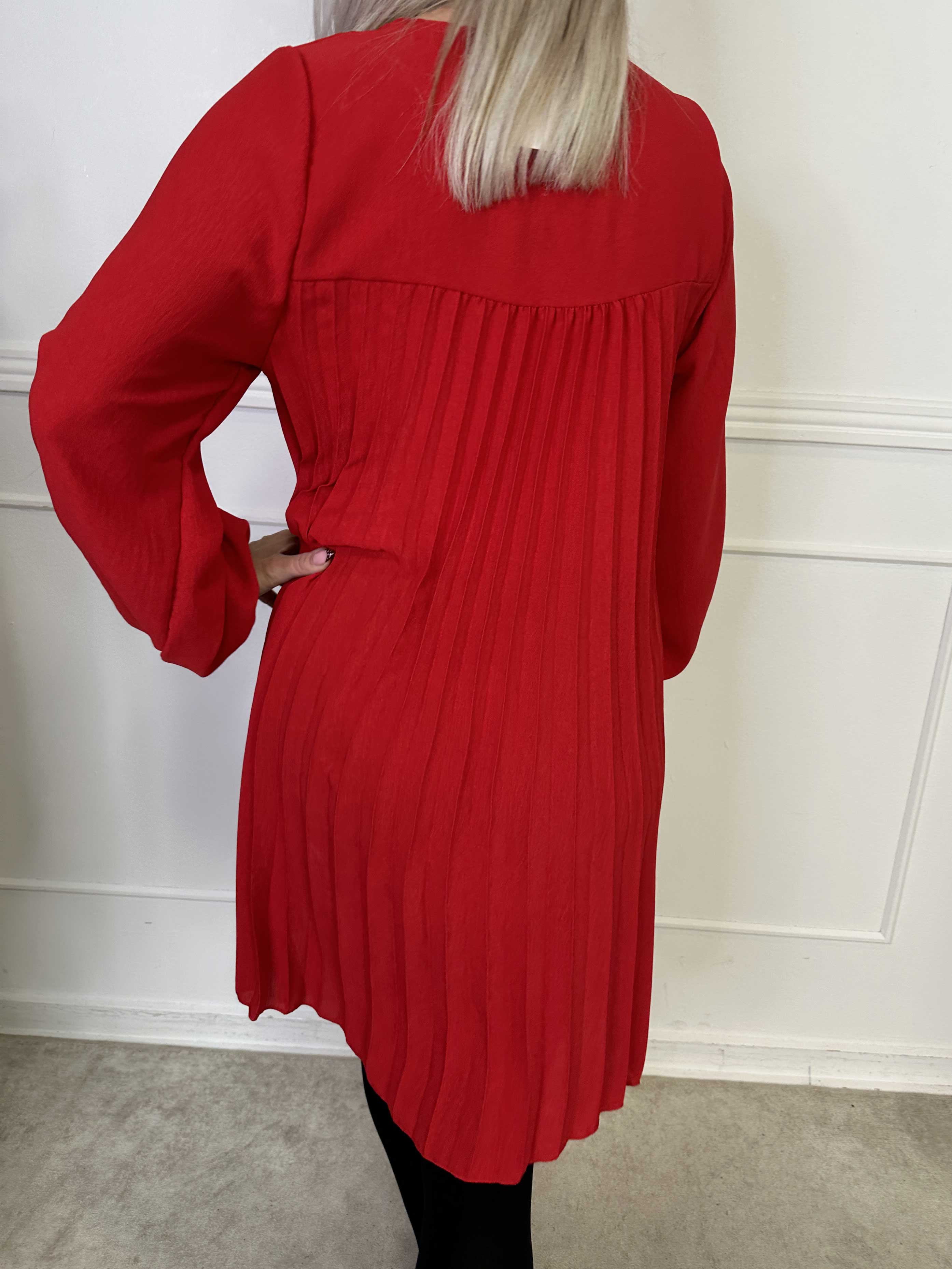 Nancy Short L/S - Klänning med plissering och fickor