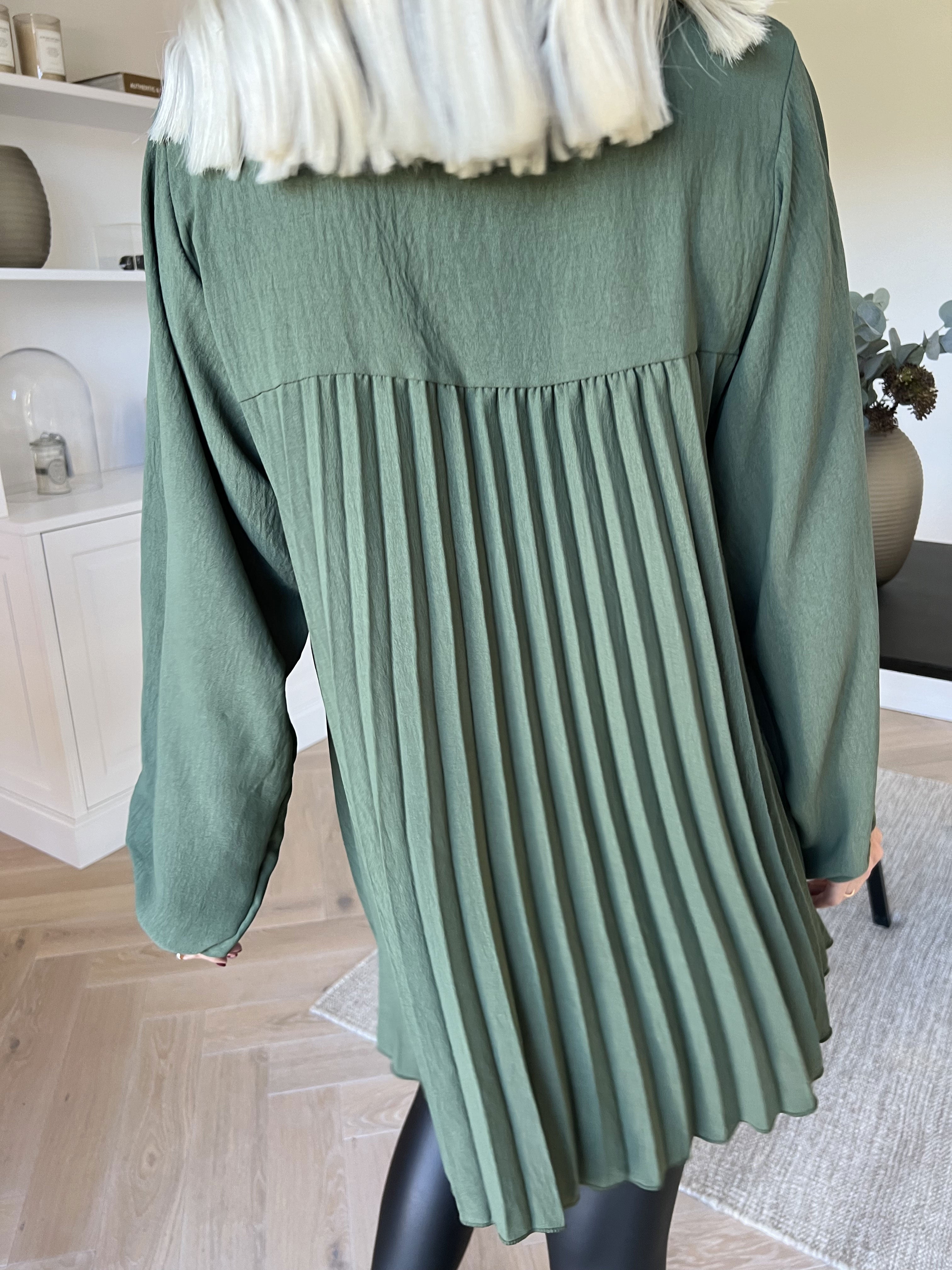 Nancy Shirt L/S - Söt blus med plissering