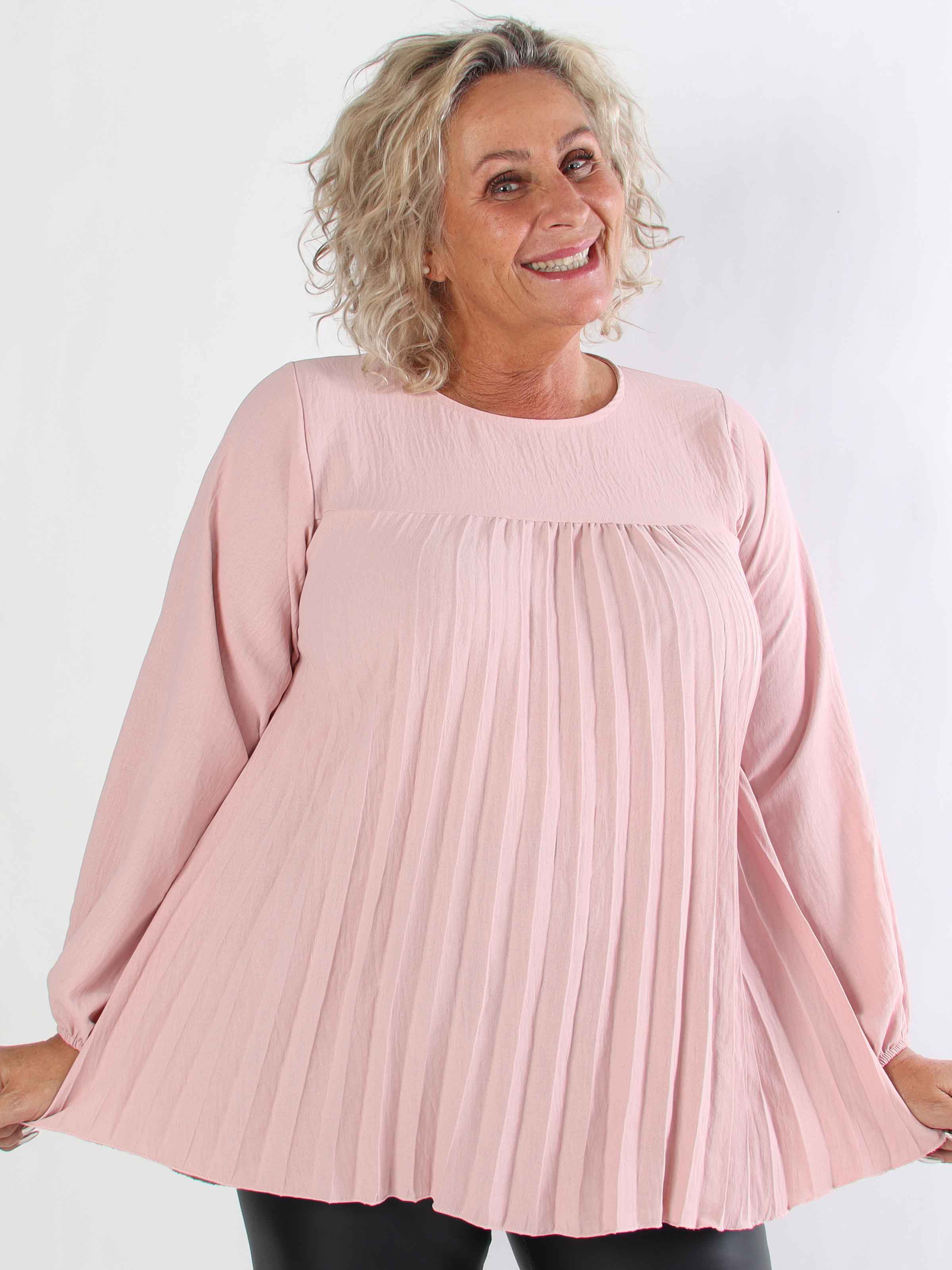 Nancy Shirt L/S - Söt plus size blus med plissering