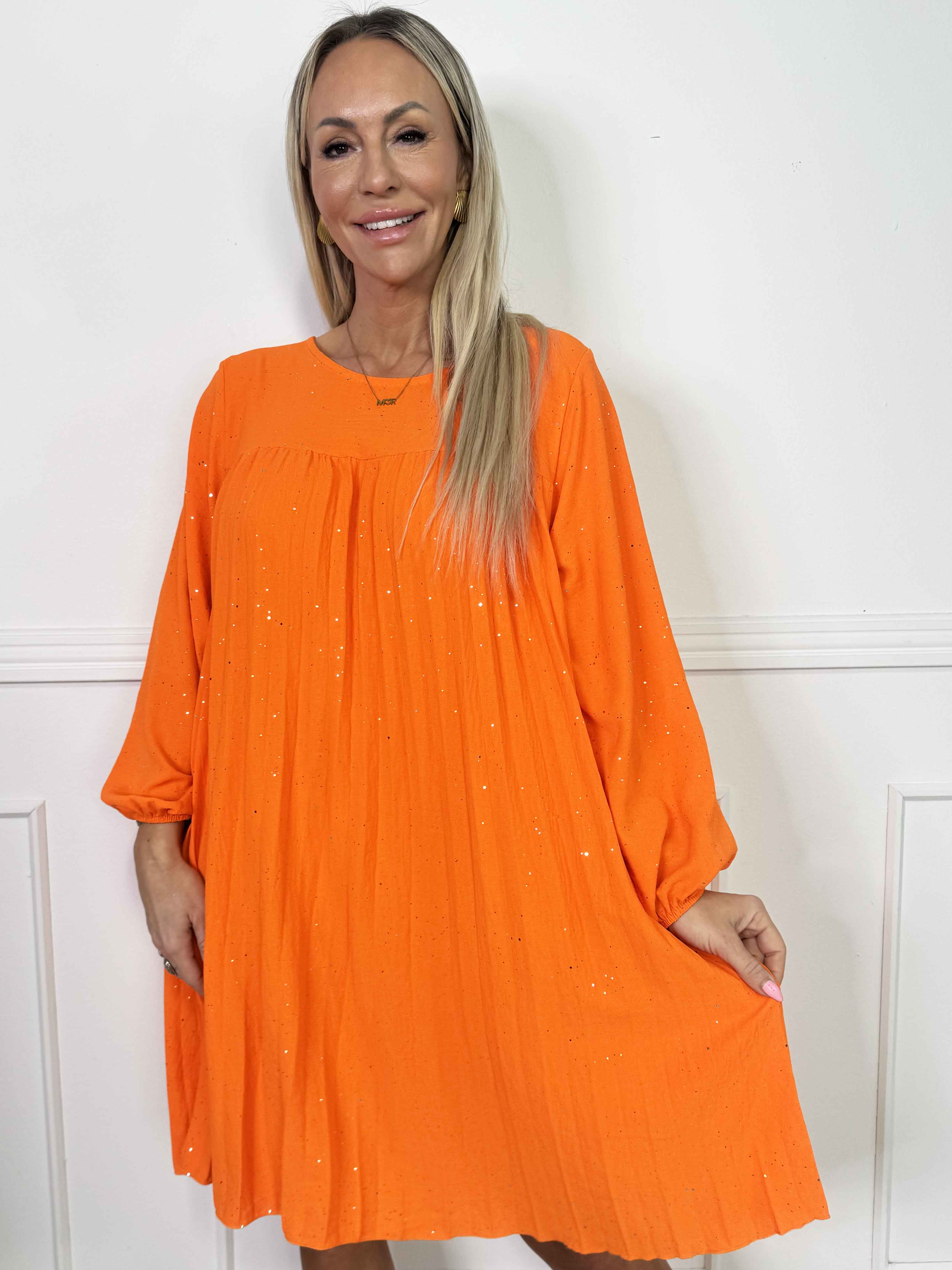 Nancy Glitter Short L/S - Plisserad klänning med fickor och glitter