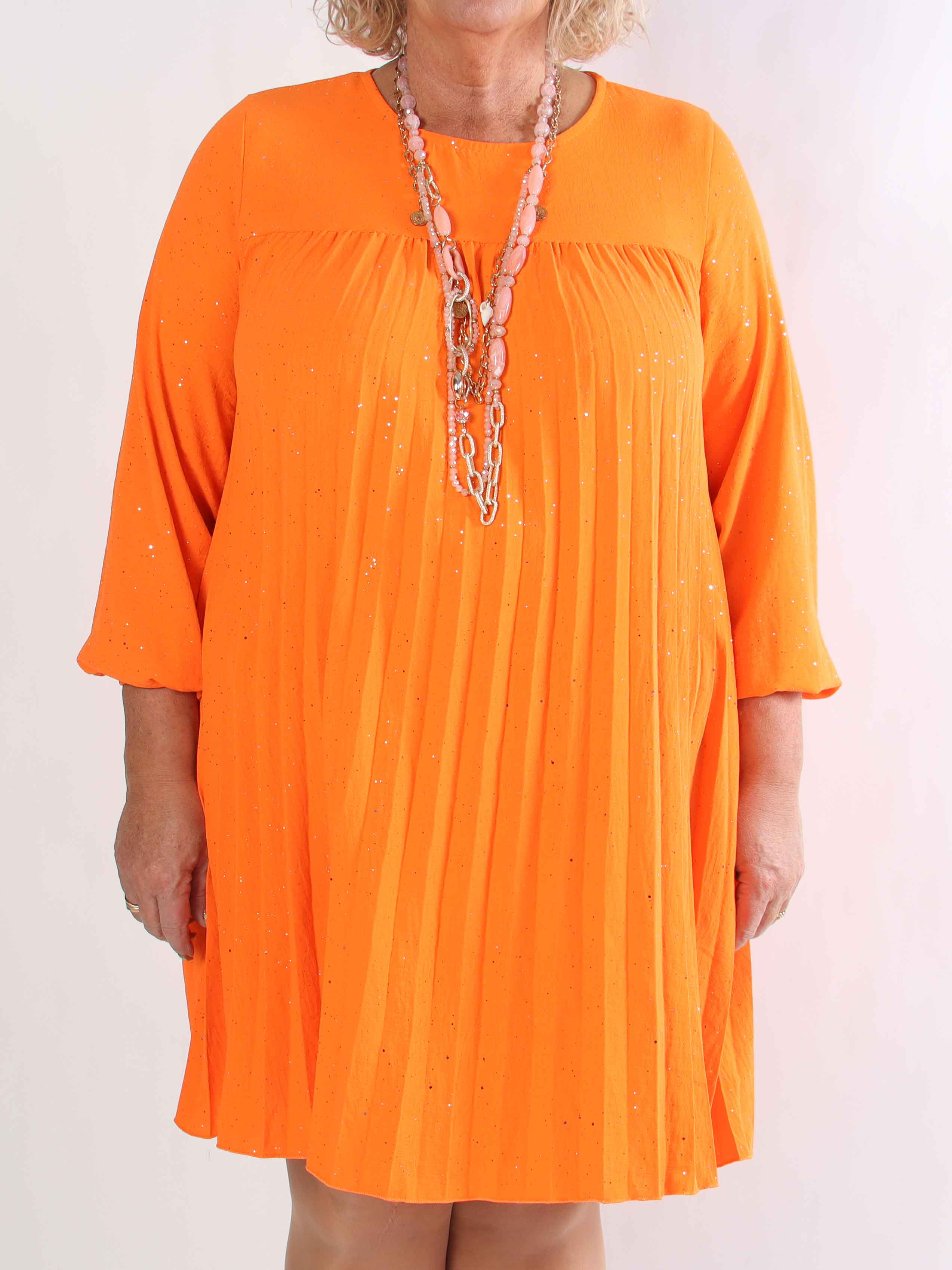 Nancy Glitter Short L/S - Plisserad plus size klänning med fickor och glitter