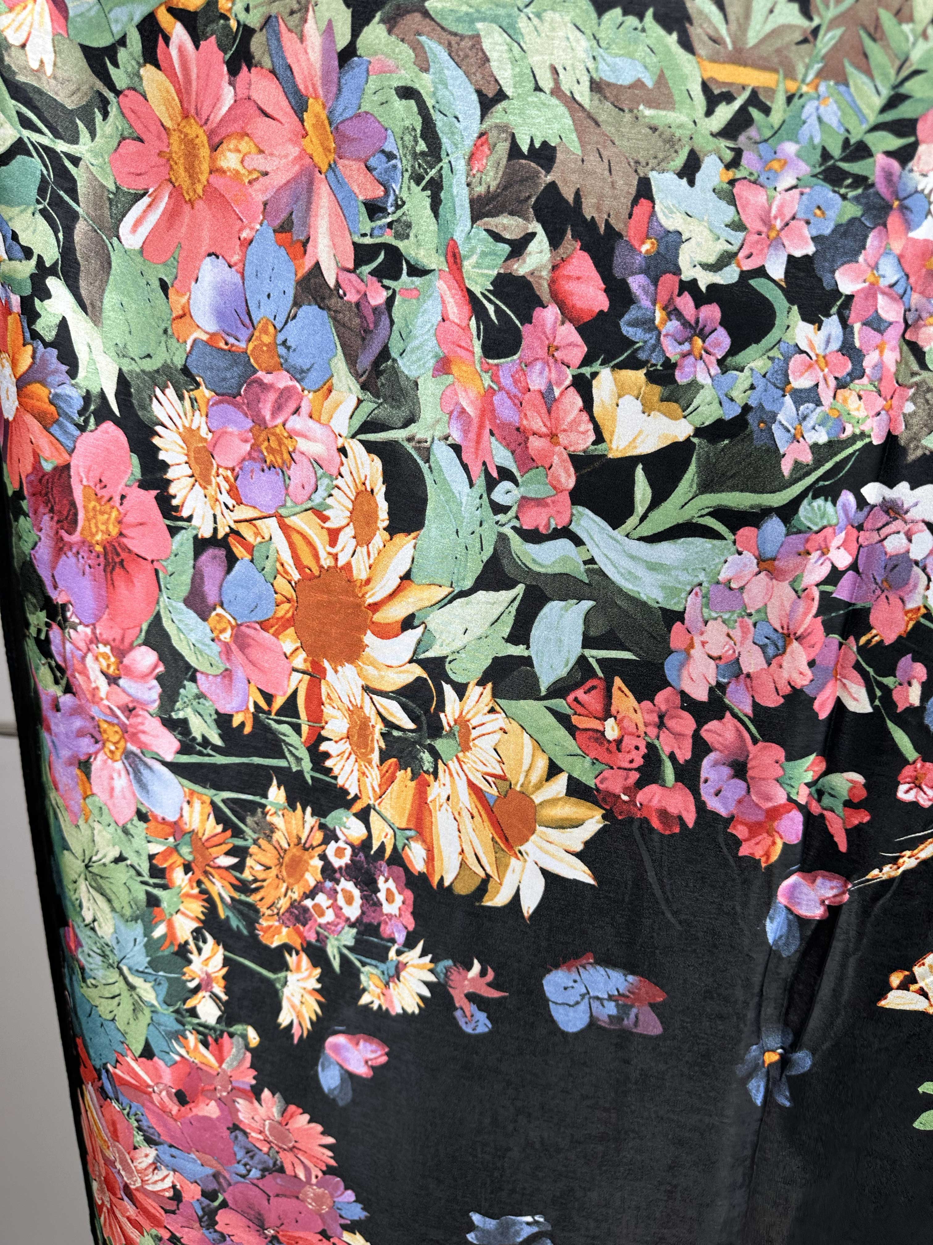 Nataliya - Mjuk silkesscarf med blommor