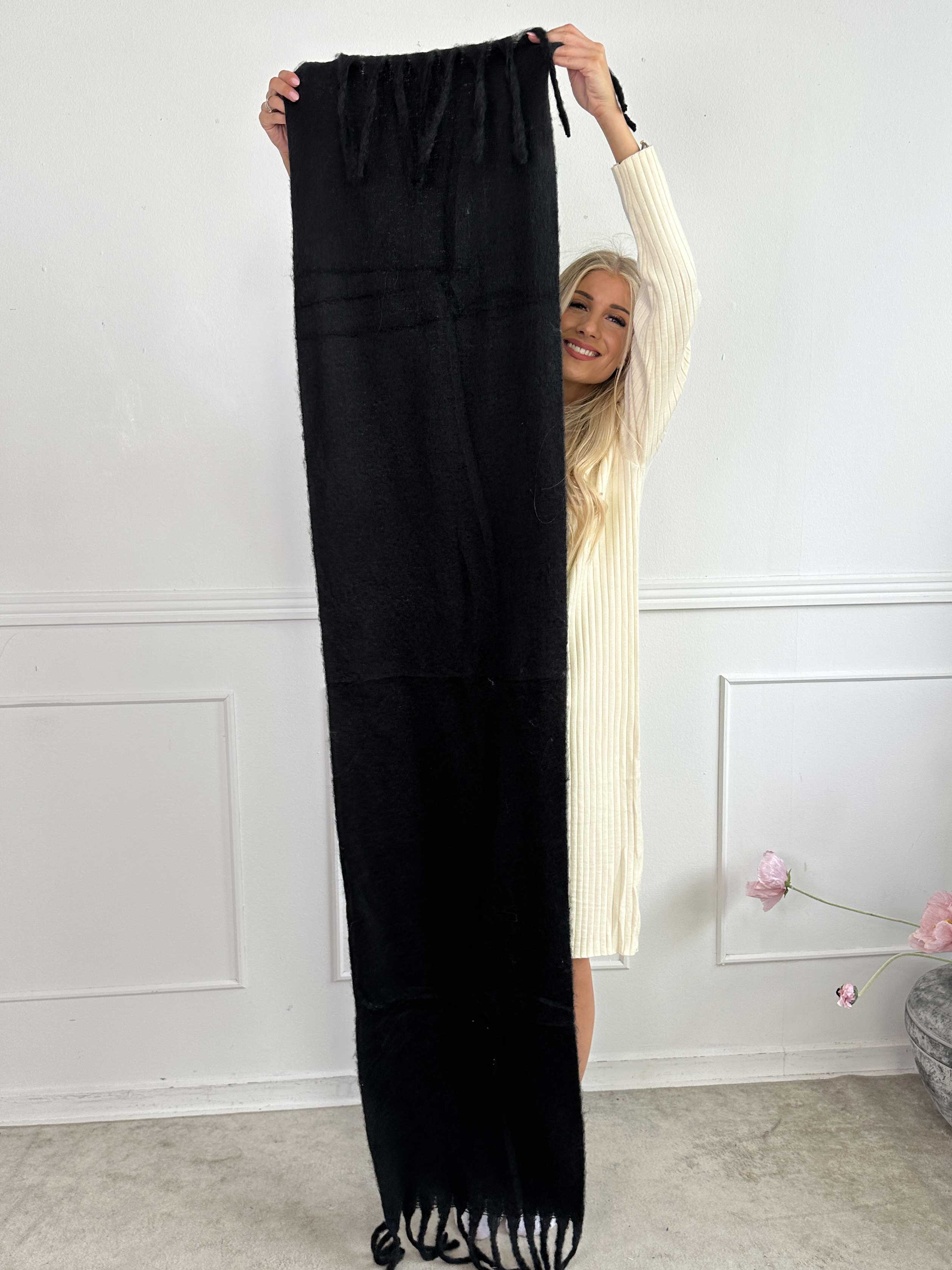 Nevaeh - Mjuk halsduk i viskos och ull