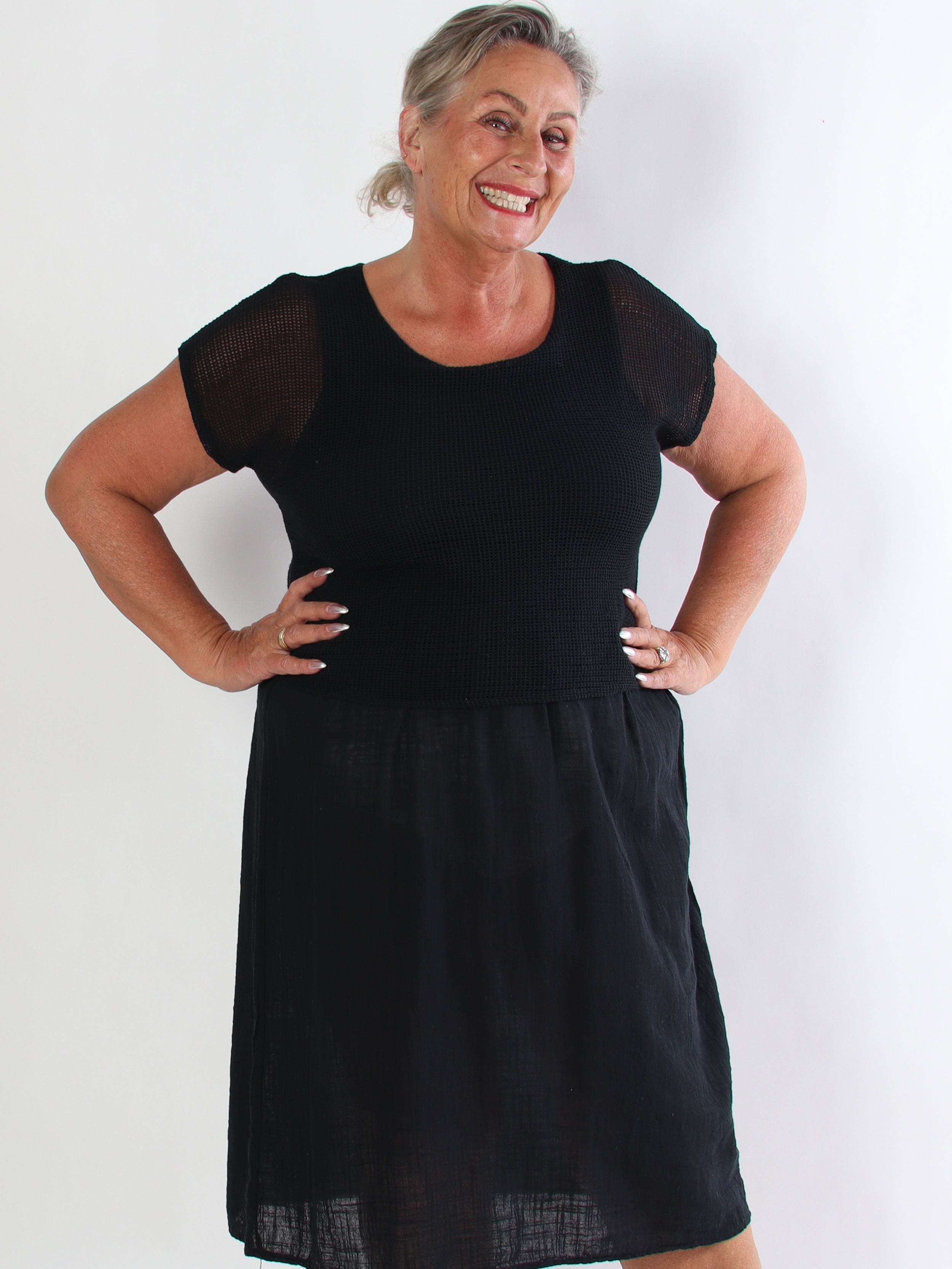 Nicka - Plus size sommerkjole i bomuld med overdel i strikket net