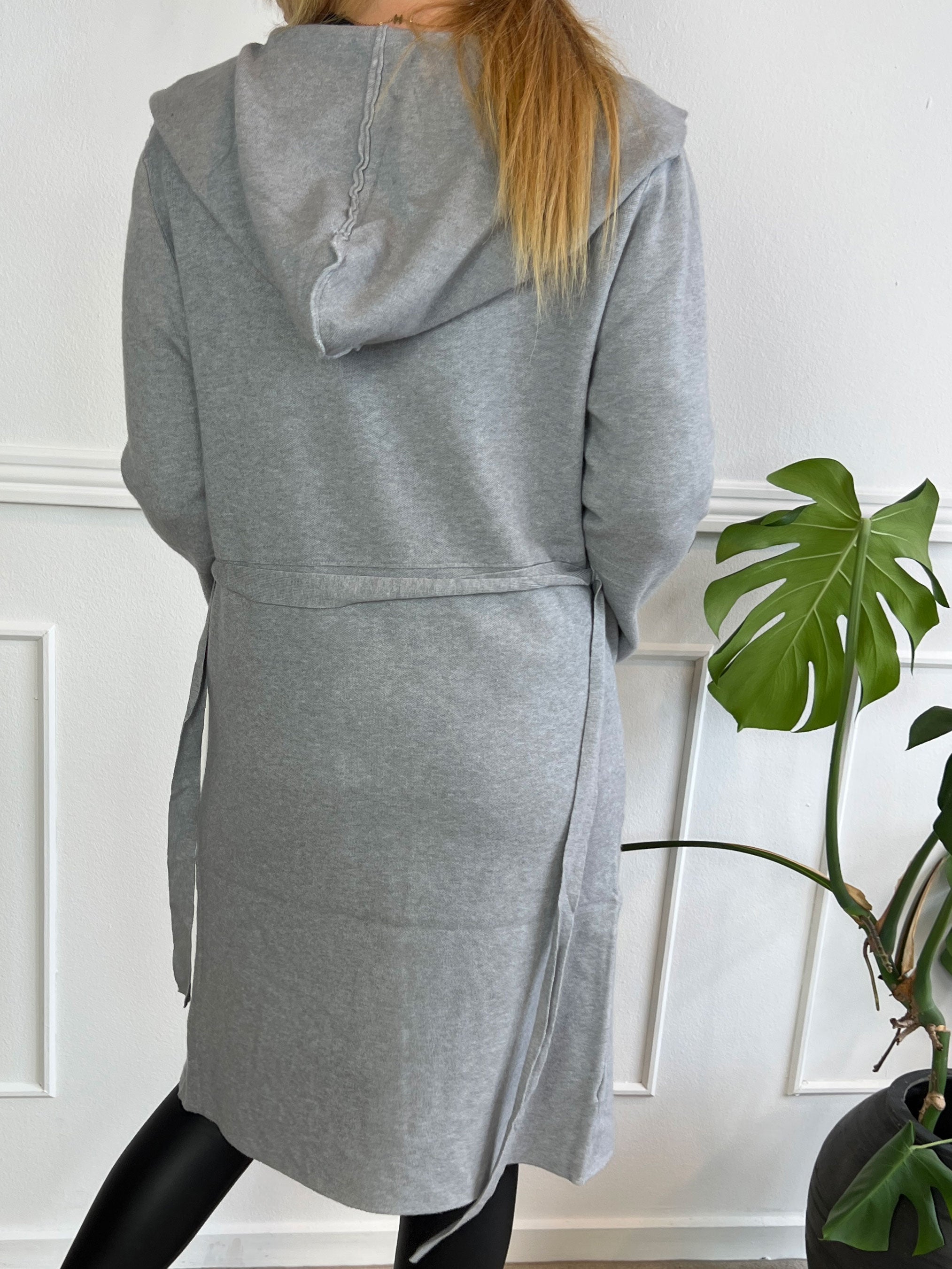 Nina -  Mjuk kofta med huva och knytband