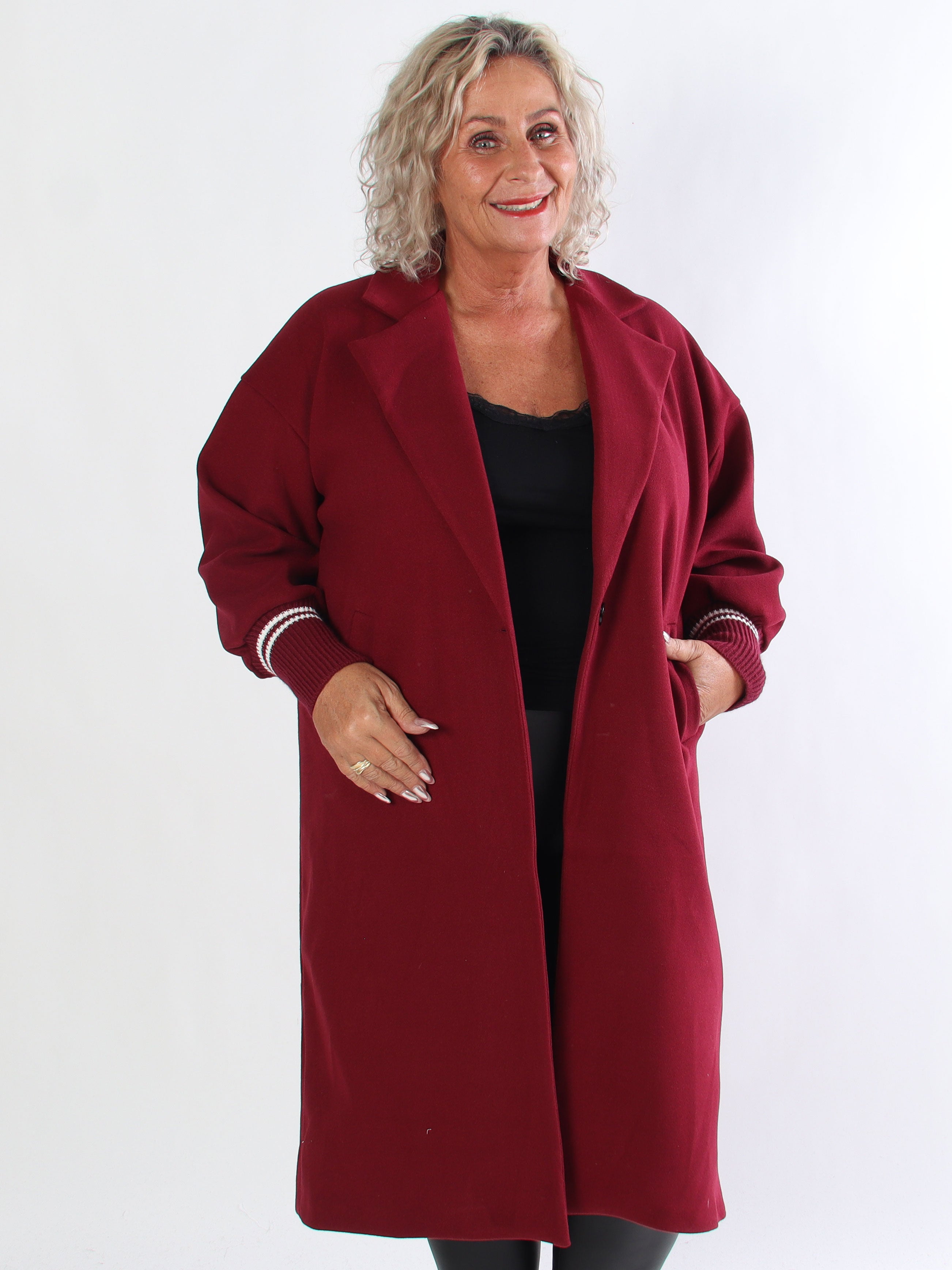 Nitas - Plus size övergångsjacka med stickad del på ärmen