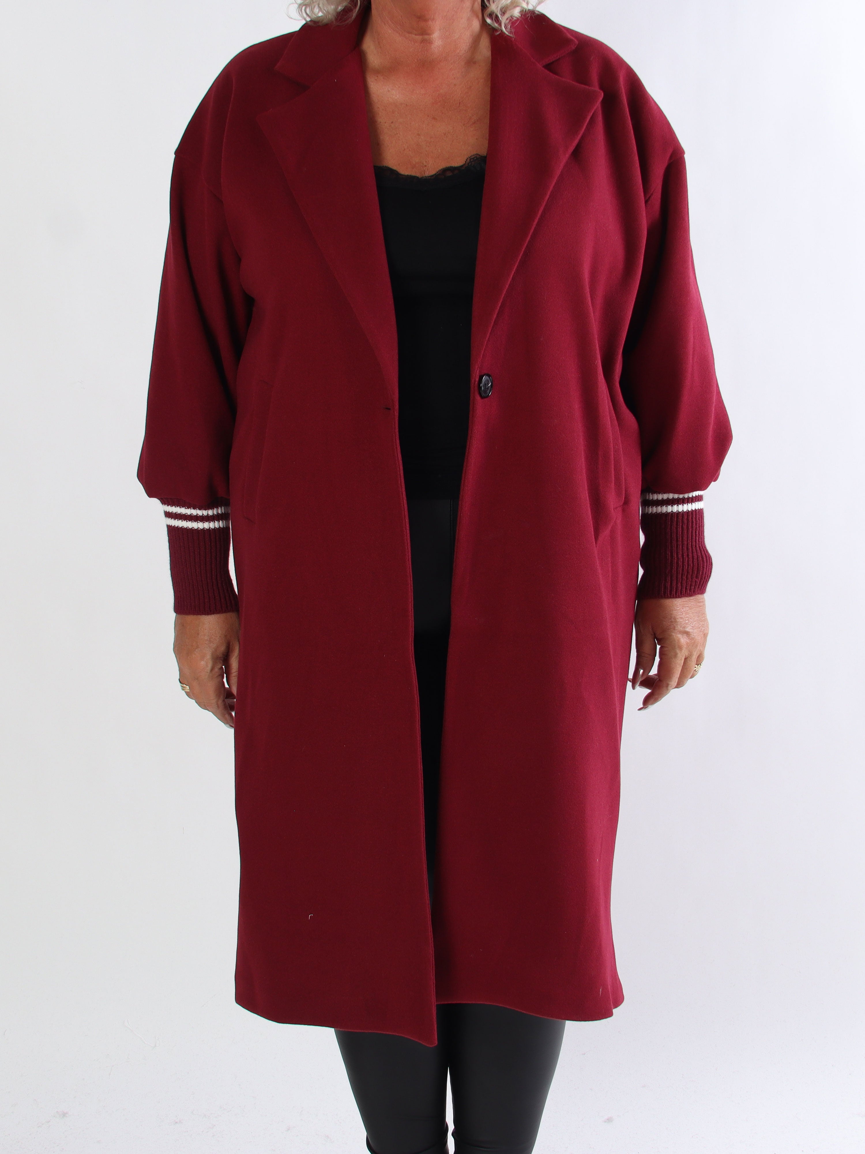 Nitas - Plus size övergångsjacka med stickad del på ärmen