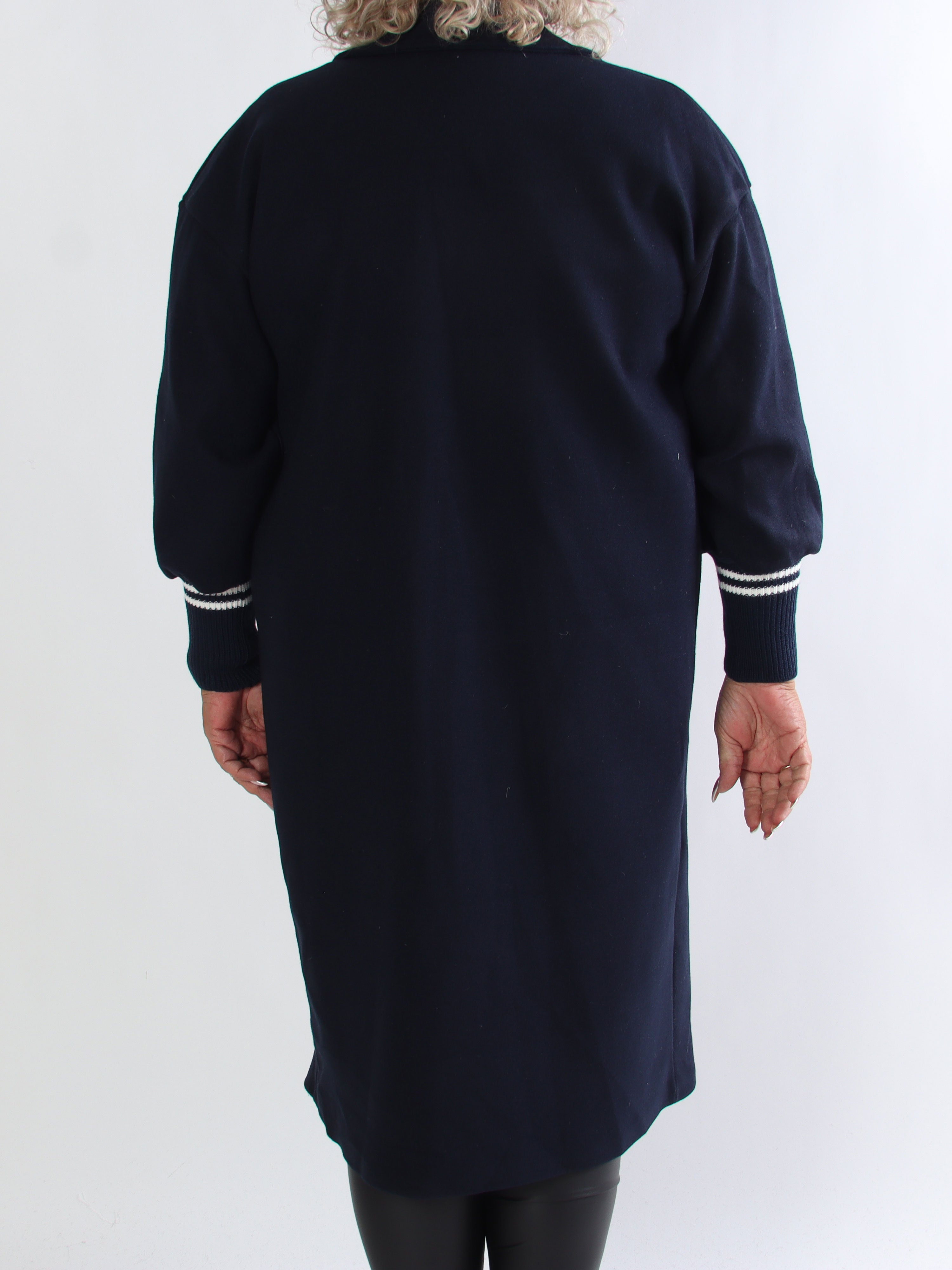 Nitas - Plus size övergångsjacka med stickad del på ärmen