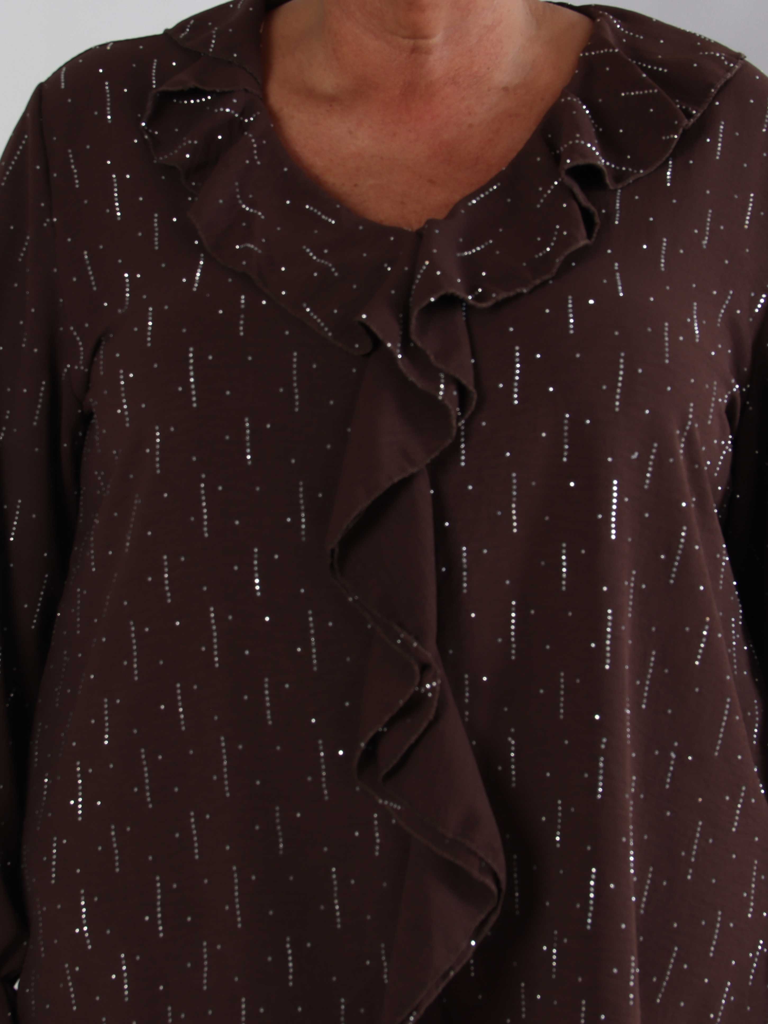 Noor - Plus size tunika med flæser og similisten