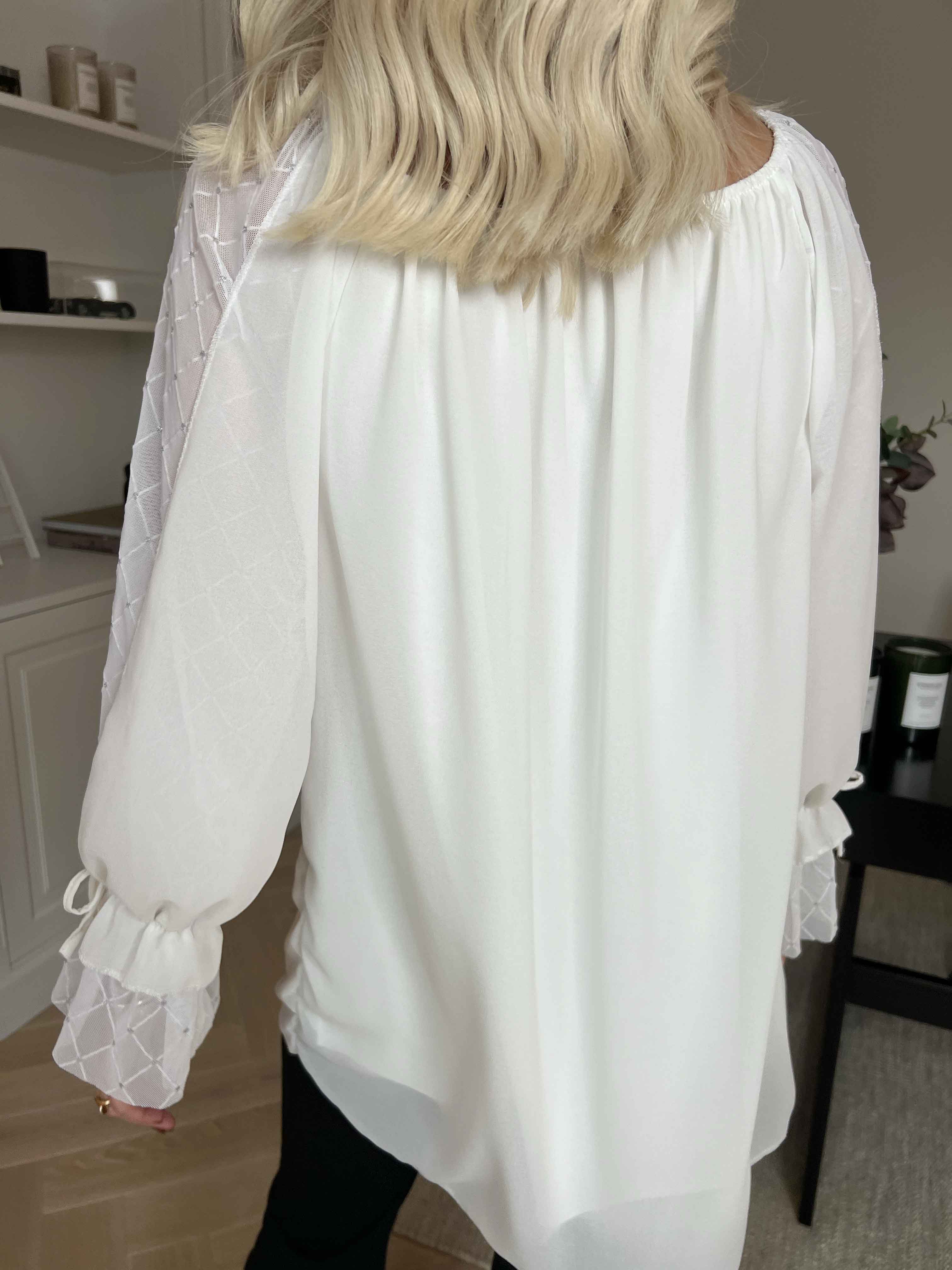 Norma - Tunika i chiffon med detaljerede ærmer