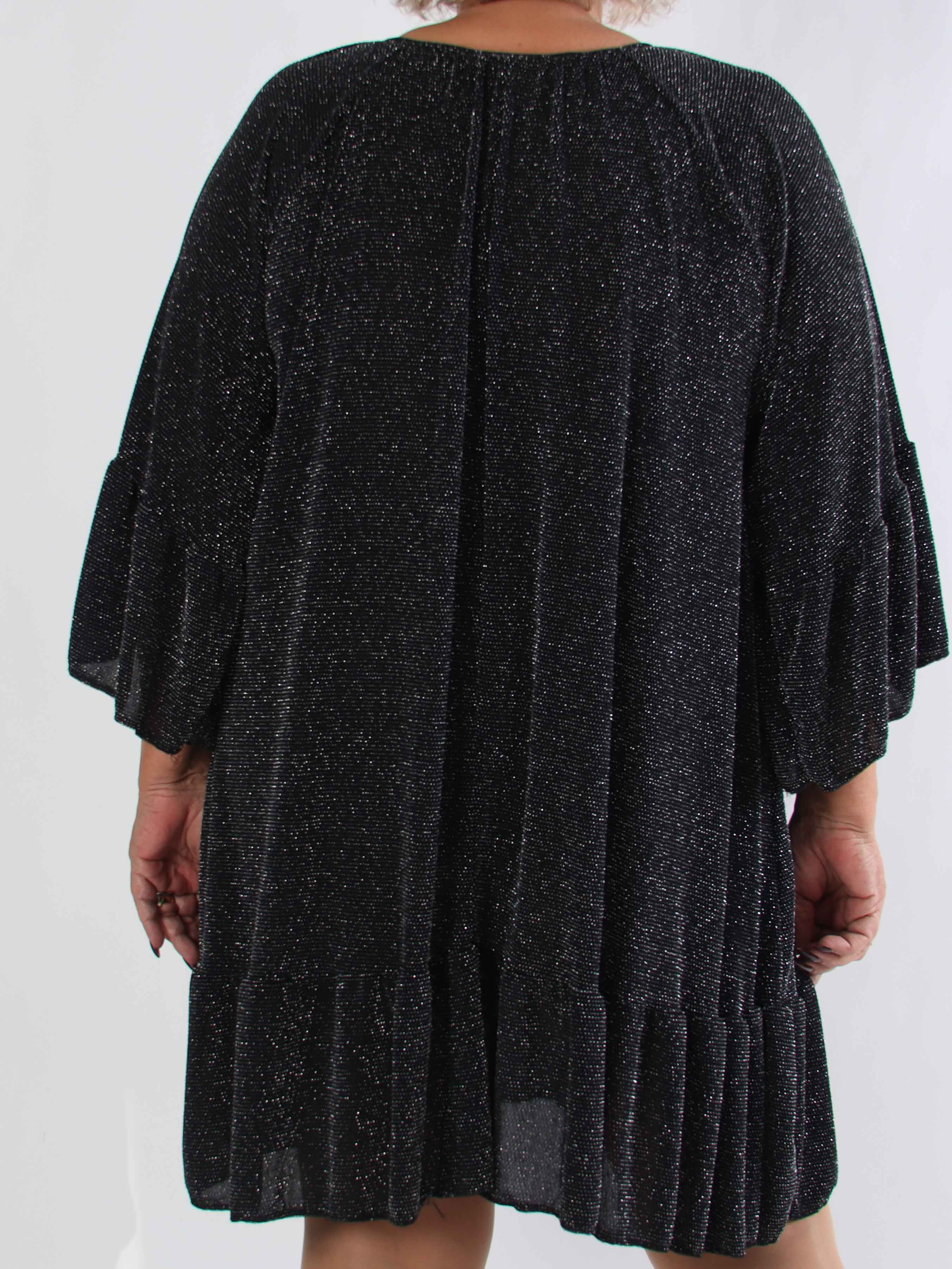 Novia Glitter - Elastisk plus size klänning med glittertrådar och volanger