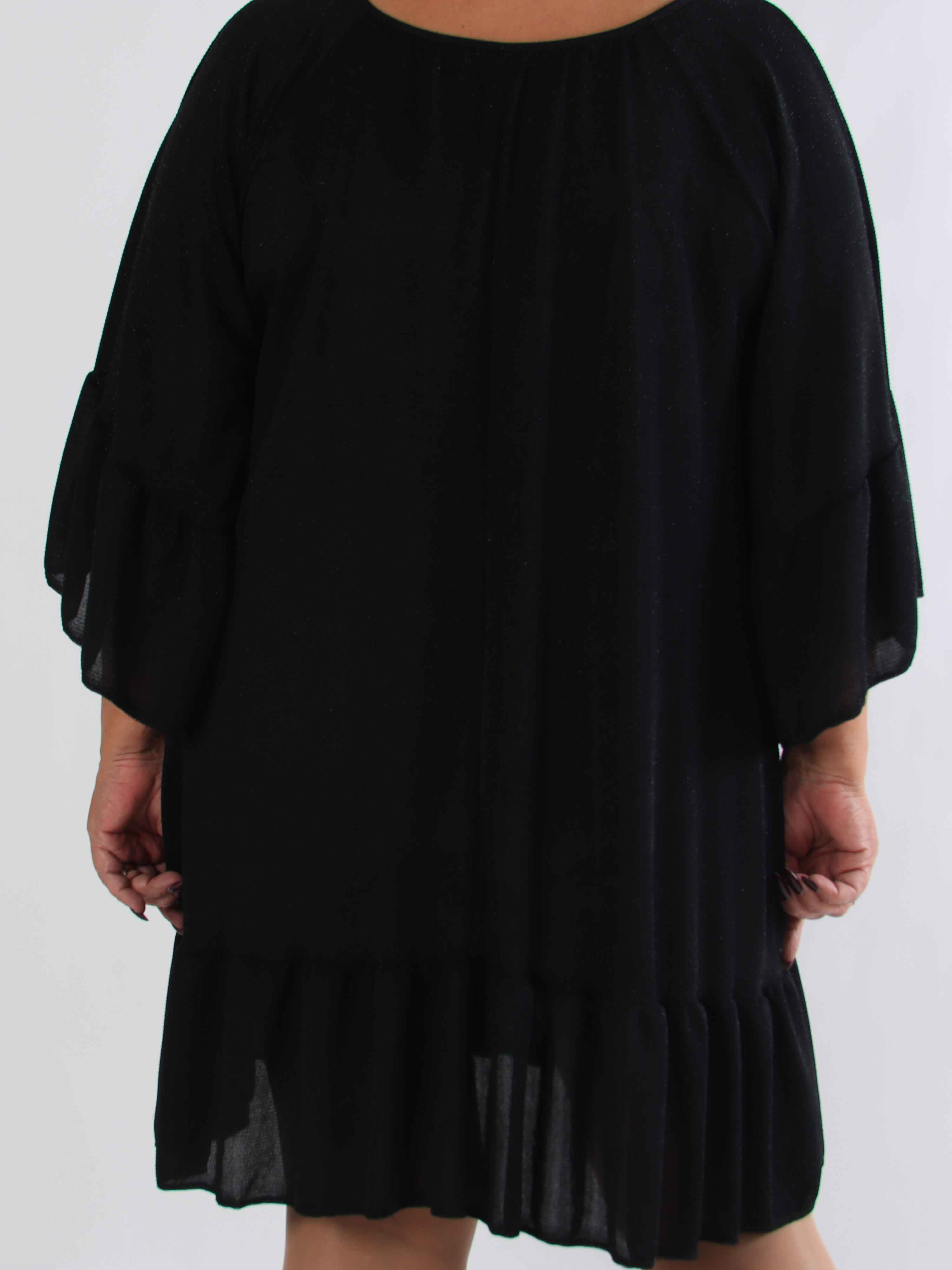 Novia Glitter - Elastisk plus size klänning med glittertrådar och volanger