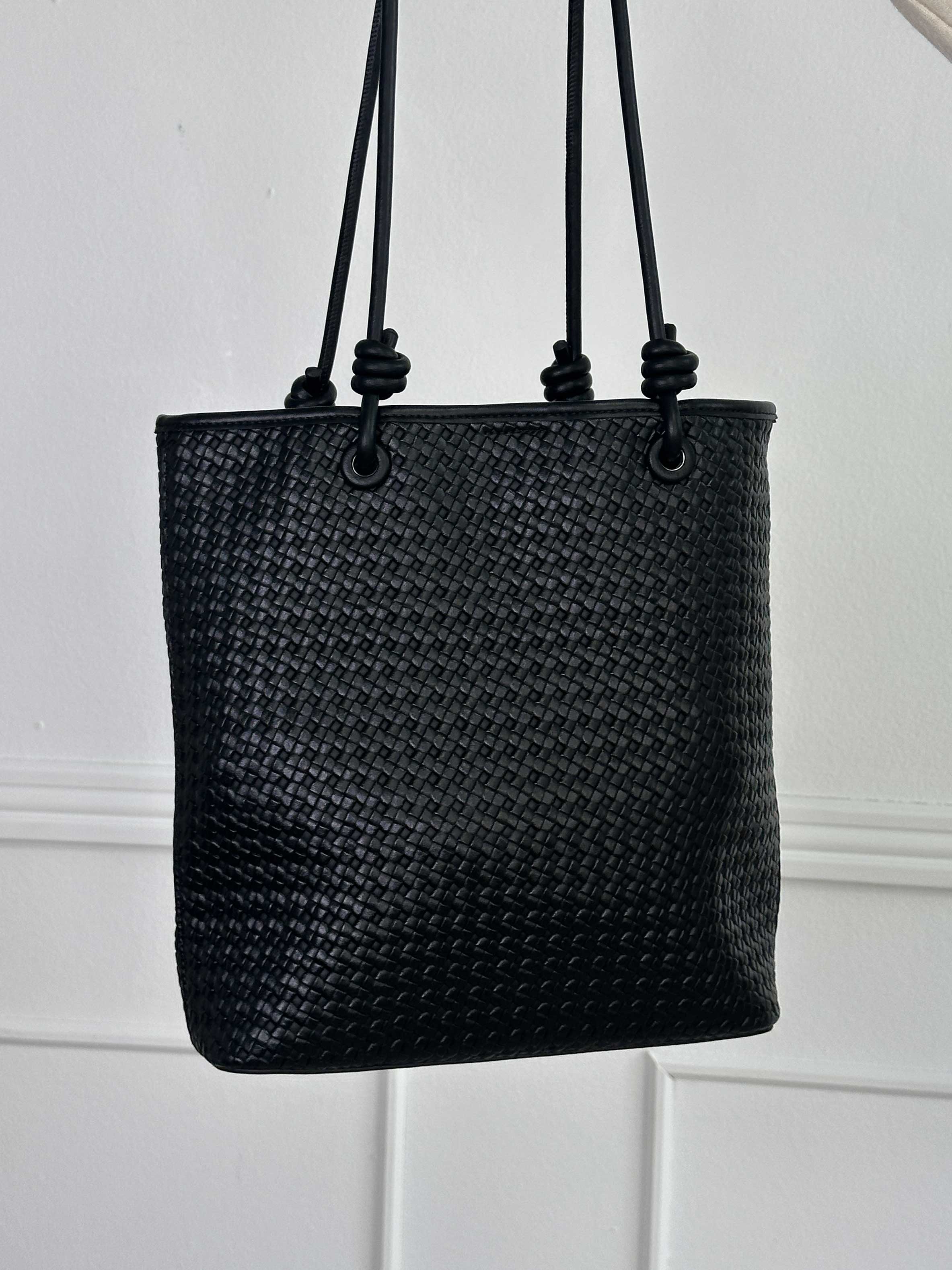 Odel - Axelväska i flätad look