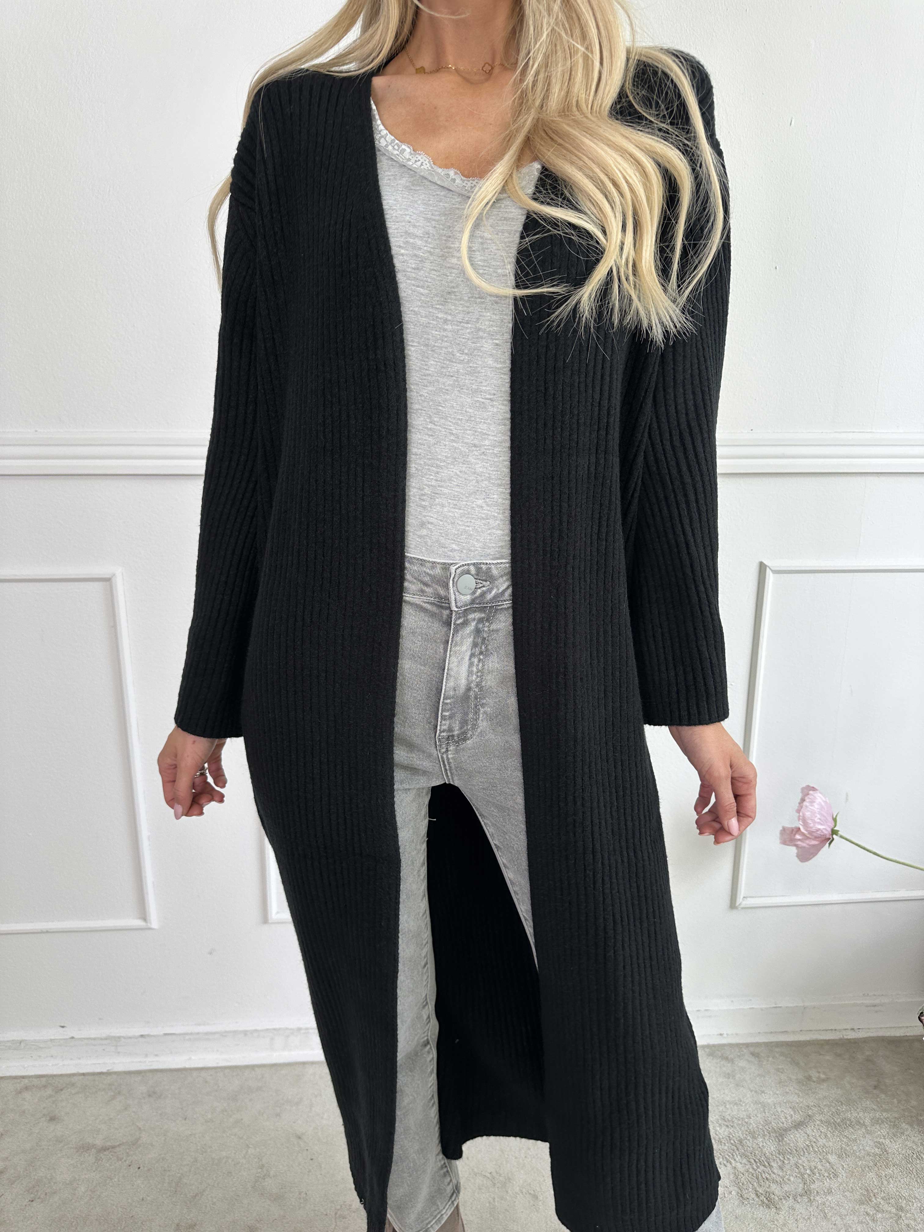 Olava - Lång ribbstickad kofta