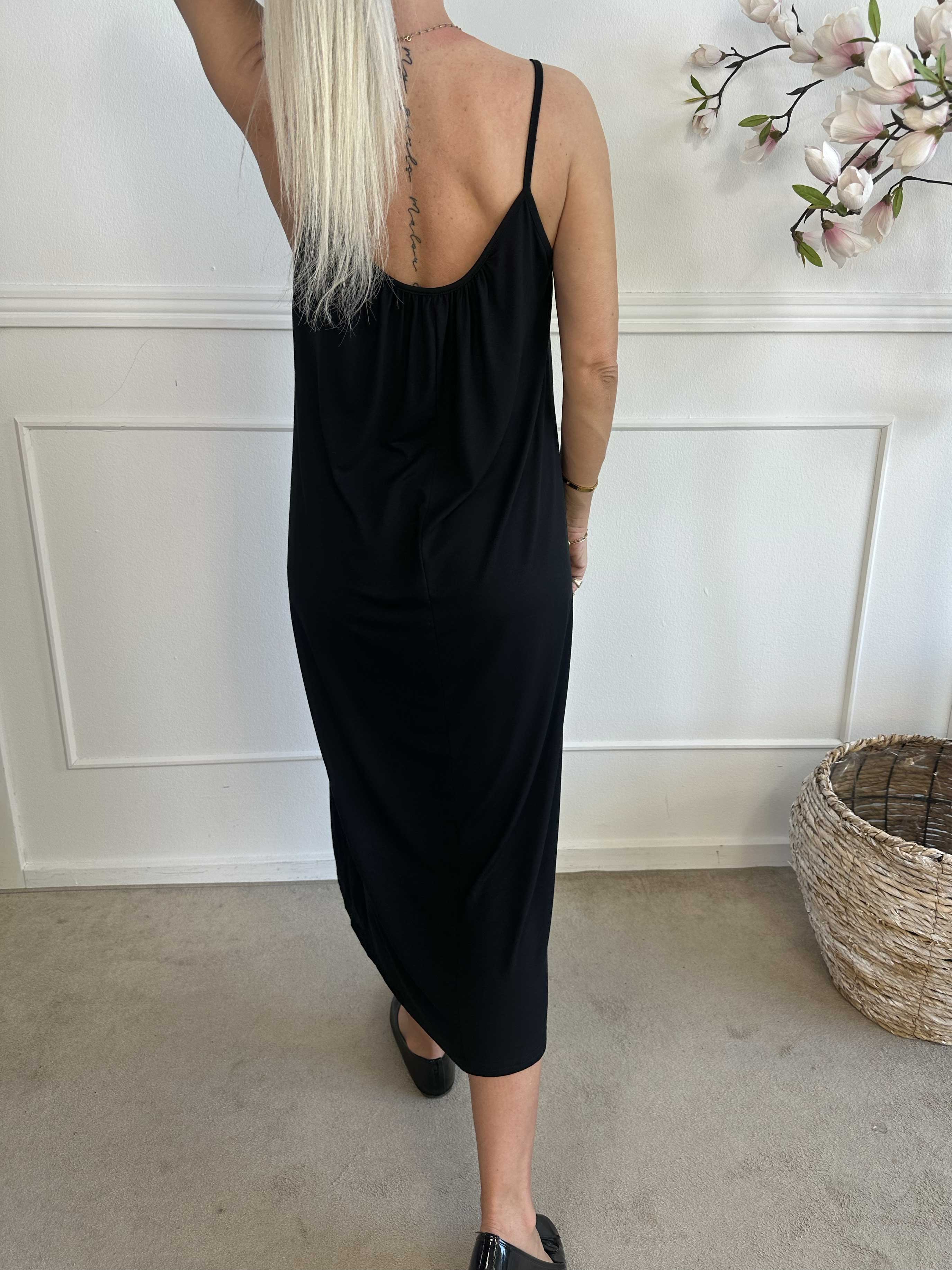 Olivia - Klänning med långa band i viskos