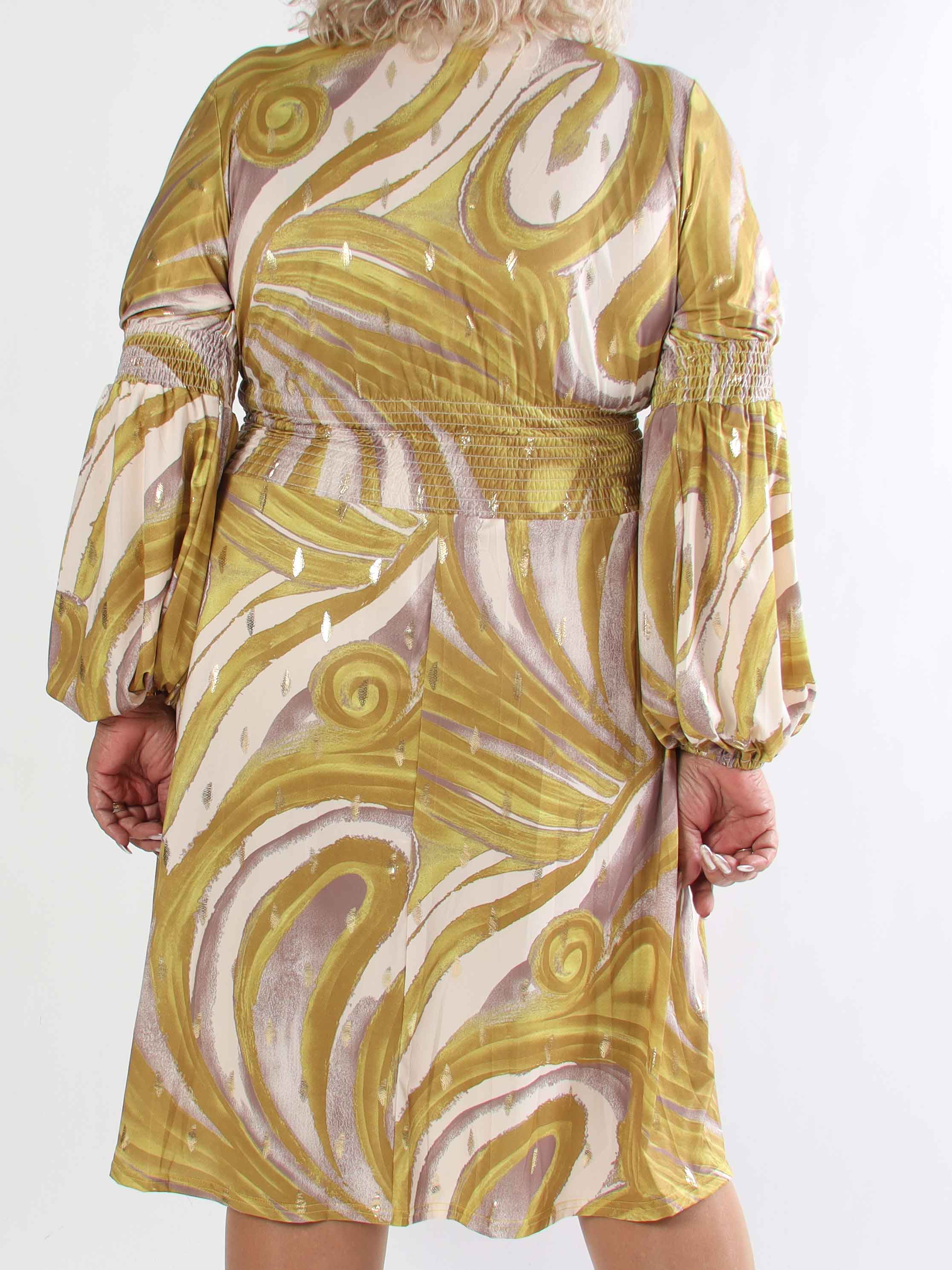 Paige Swirls - Elastisk plus size klänning med smock och knappar vid bysten