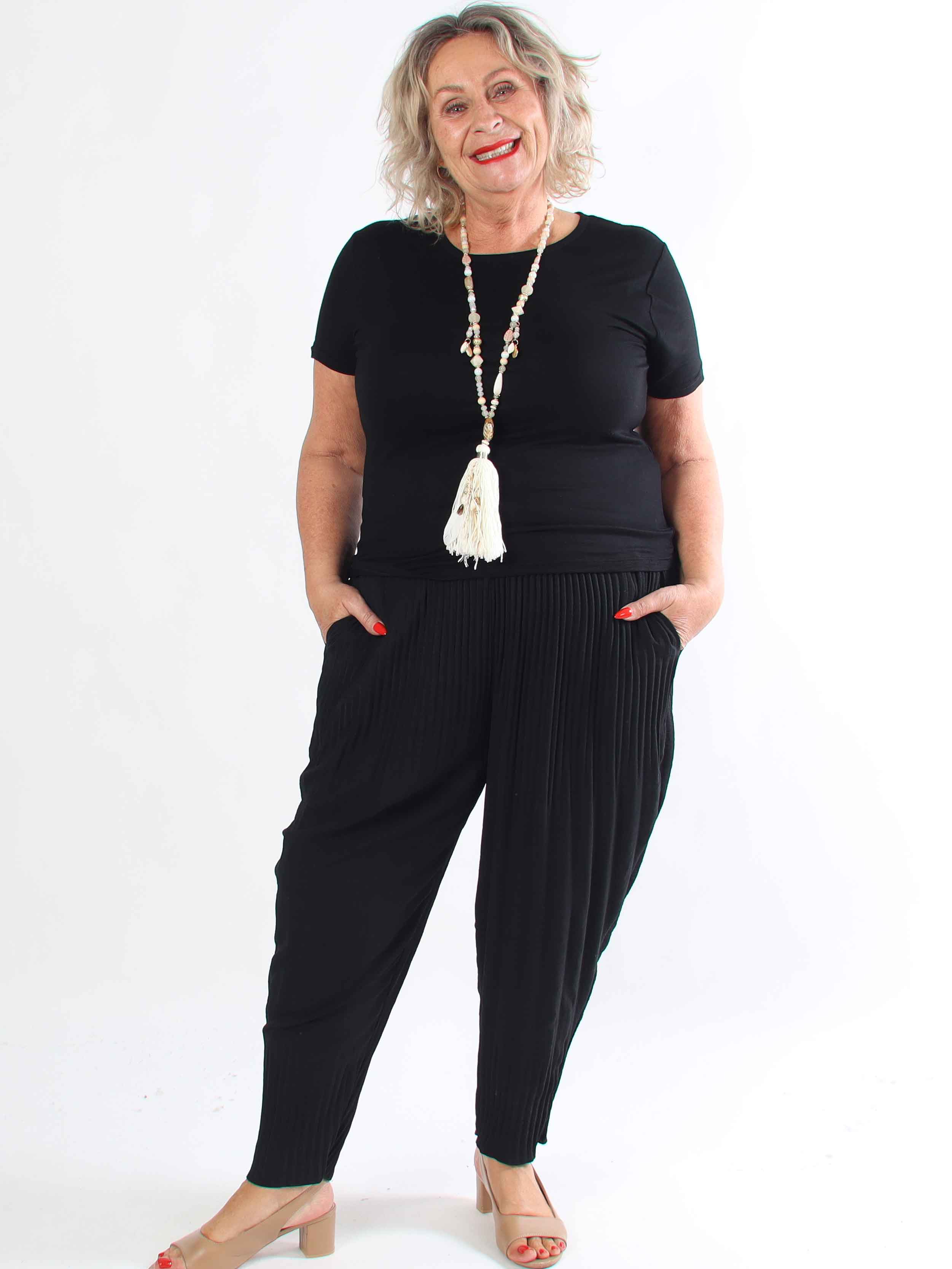 Paja - Lösa plisserade plus size byxor med resår i midjan